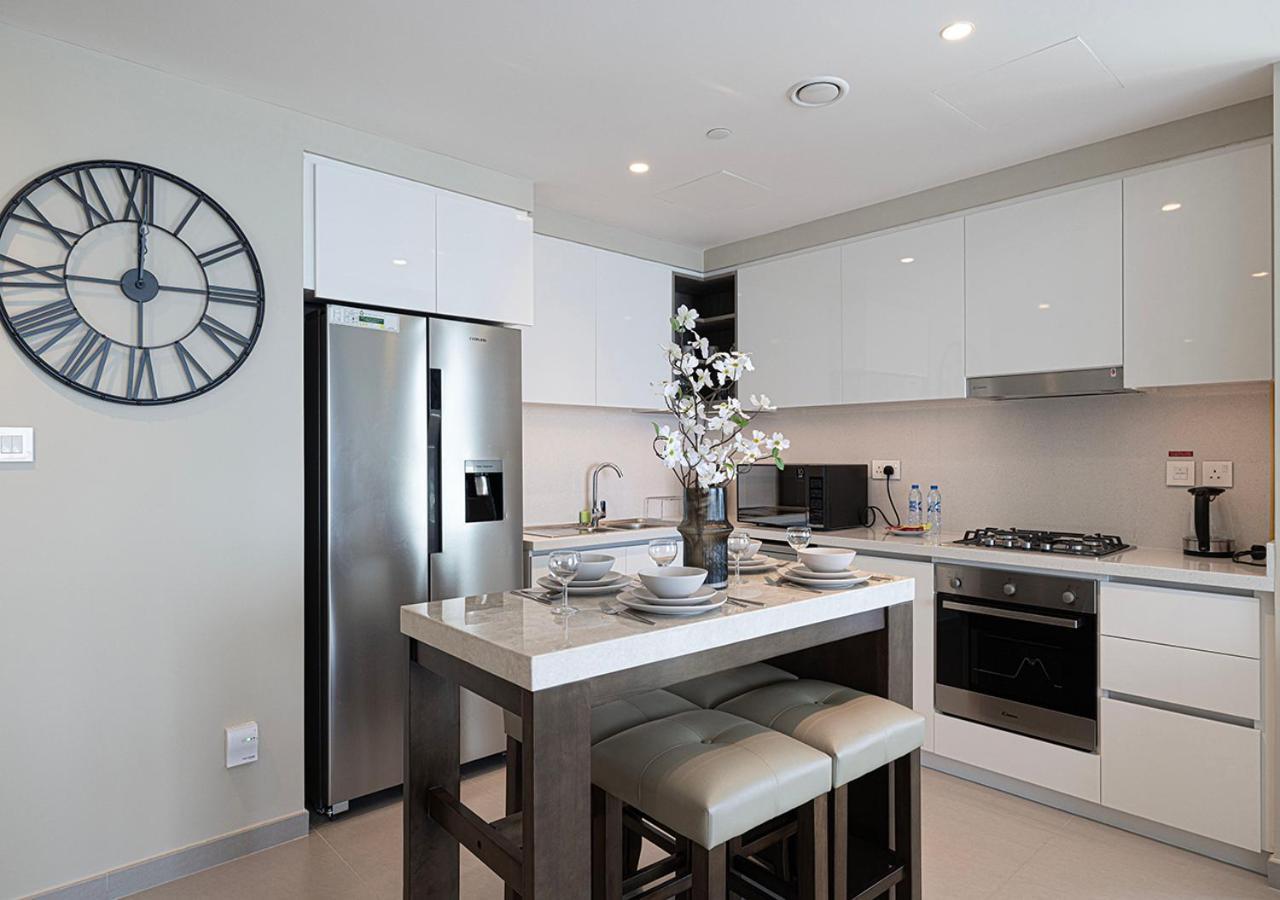 Luxury 2 Bedroom Apartment, 5 Mins To Mall With Amazing View In Downtown Views 2 Apartment *