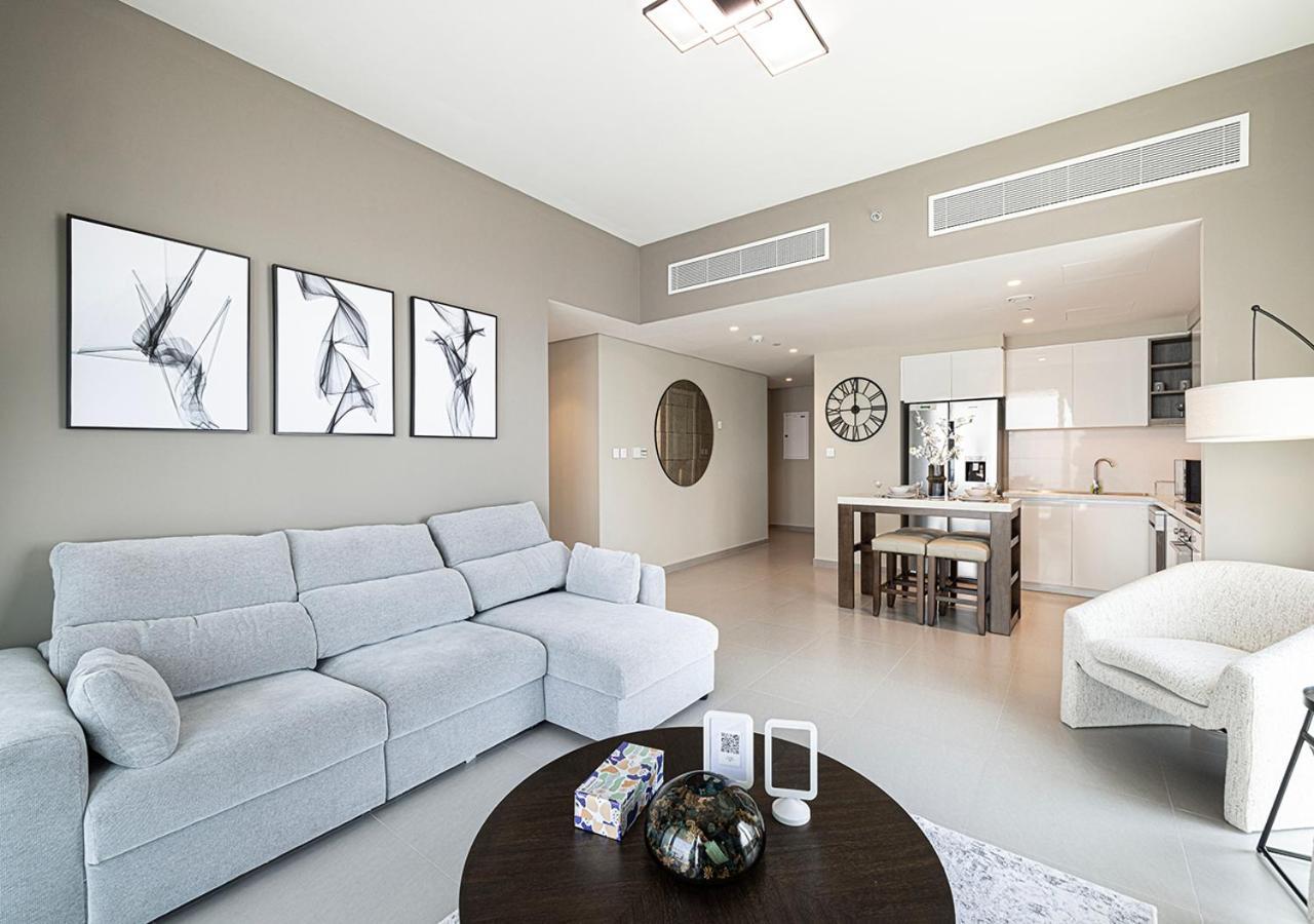 Luxury 2 Bedroom Apartment, 5 Mins To Mall With Amazing View In Downtown Views 2 Apartment