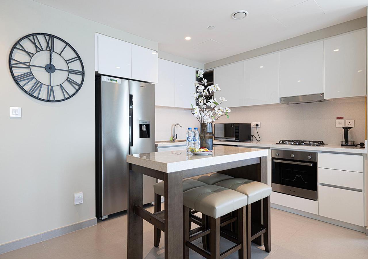 Luxury 2 Bedroom Apartment, 5 Mins To Mall With Amazing View In Downtown Views 2 * Dubai