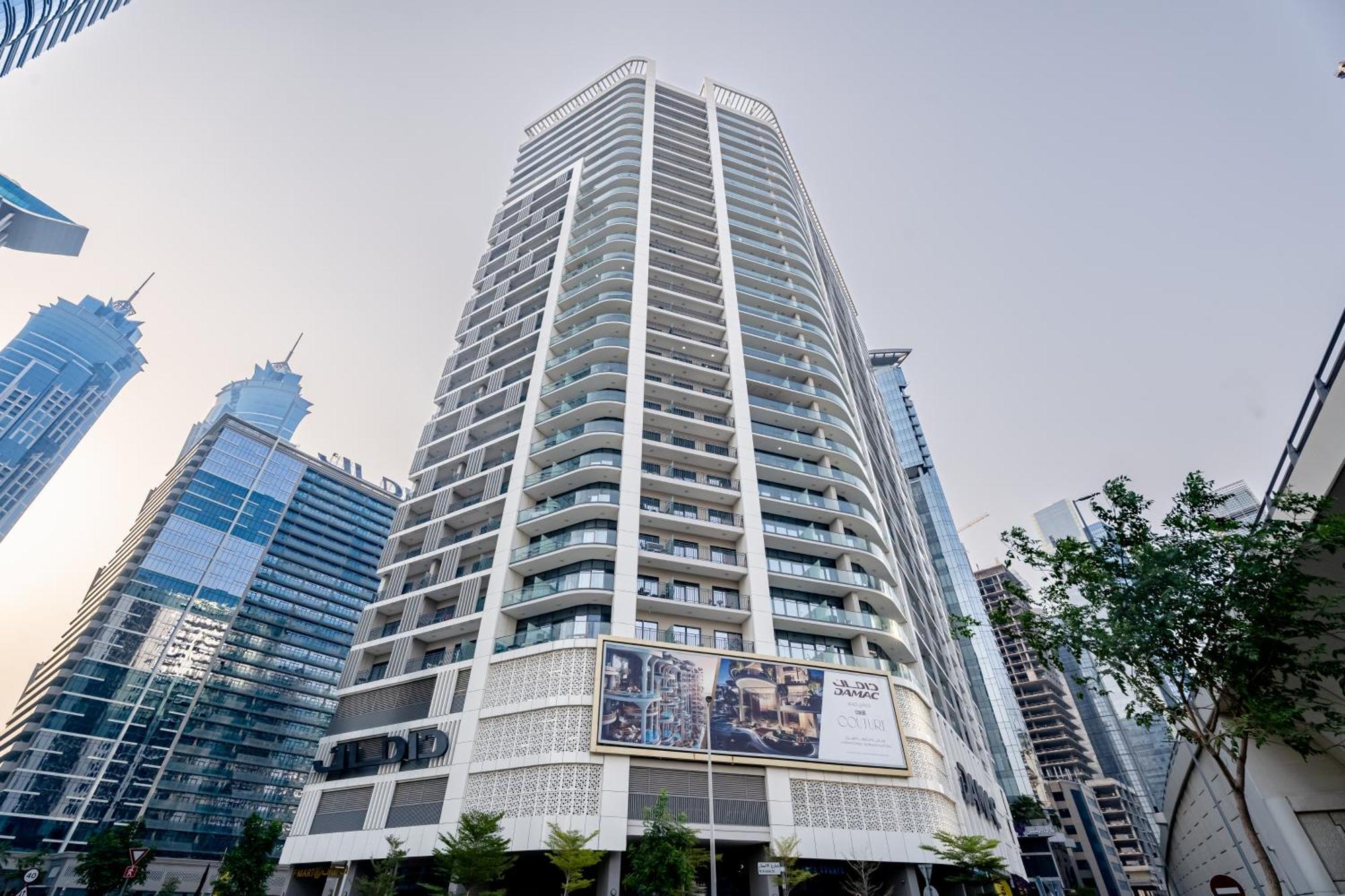 Zada Tower 1br In Business Bay Near Metro & Burj Khalifa - Escape 24 Homes Apartment Dubai