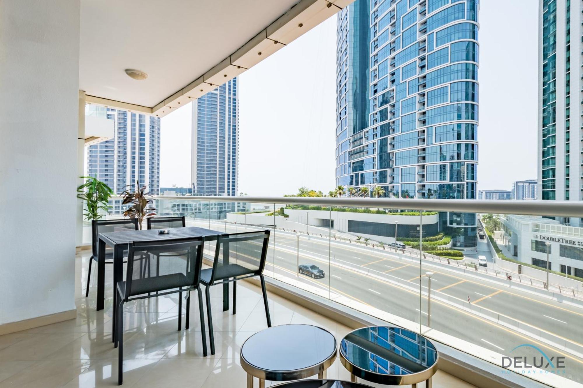 Apartment Luxurious 1br In Dorra Bay, Marina By Deluxe Homes Dubai
