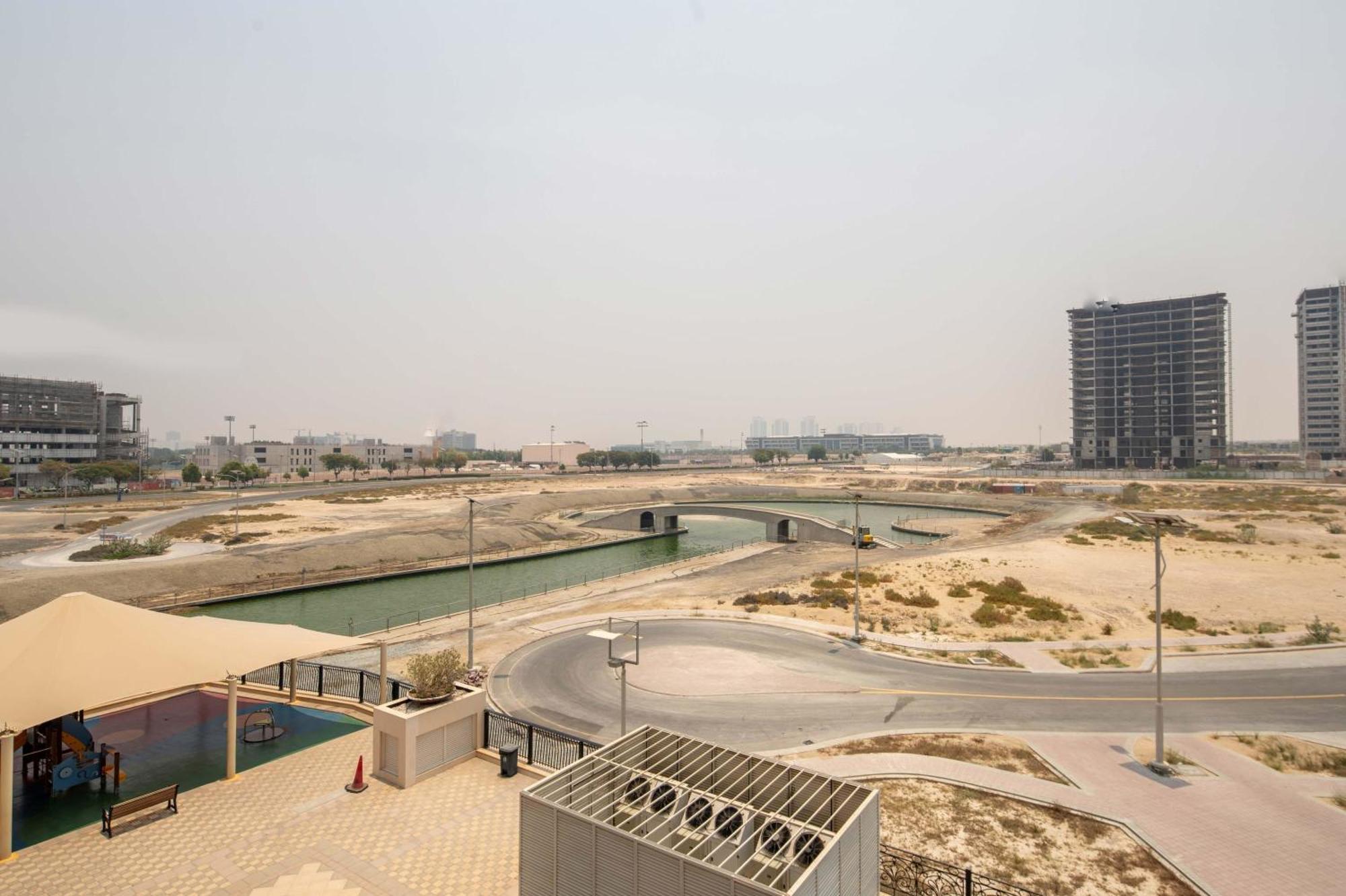 Frank Porter - Canal * Dubai