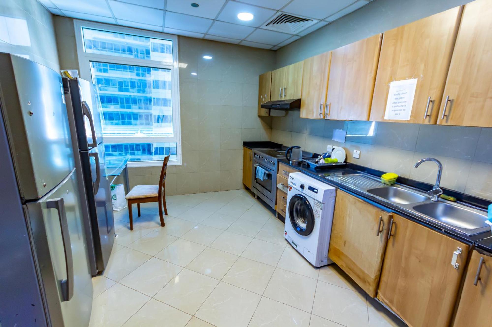 Apartment Spacious For Girls In Marina فتيات فقط *
