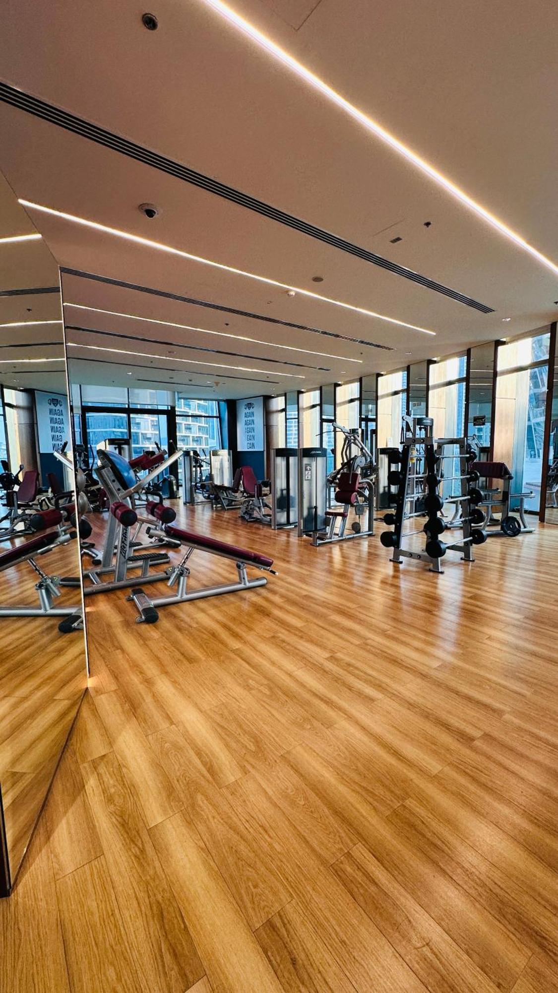 Mall Direct Access - Burj Vista Apartment Dubai