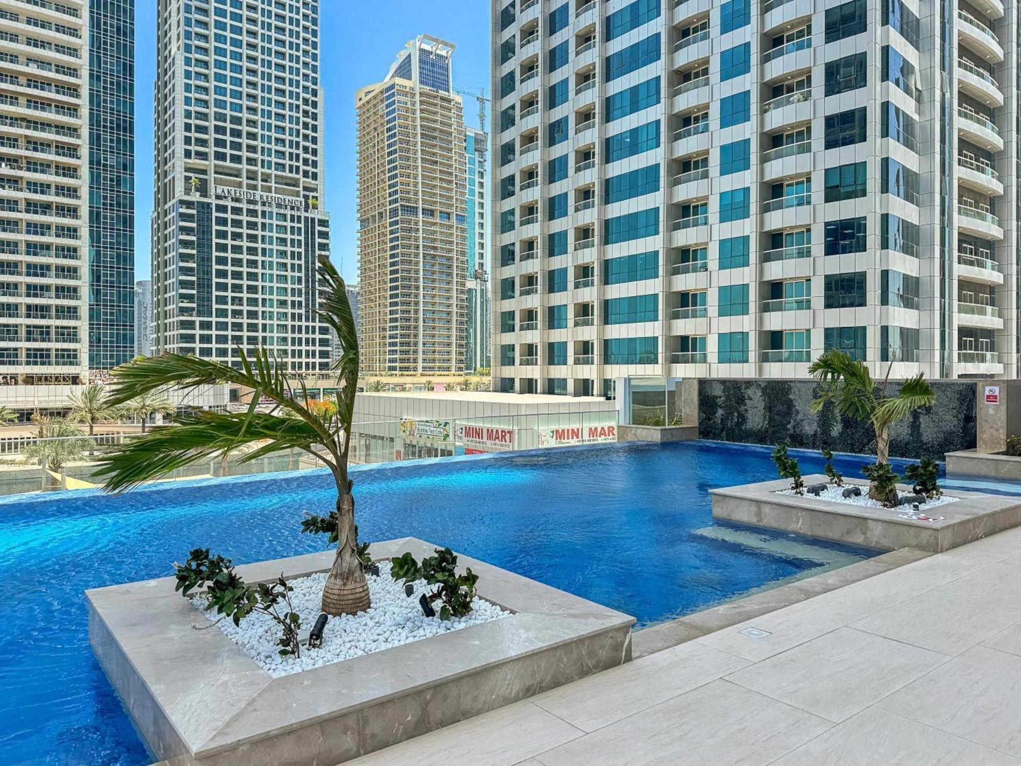 Fam Living - Me Do Re Tower - Brandnew 1bedroom Apartment Dubai