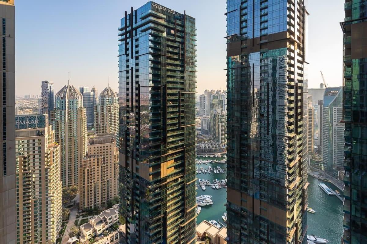 Frank Porter - Torch Tower Apartment Dubai