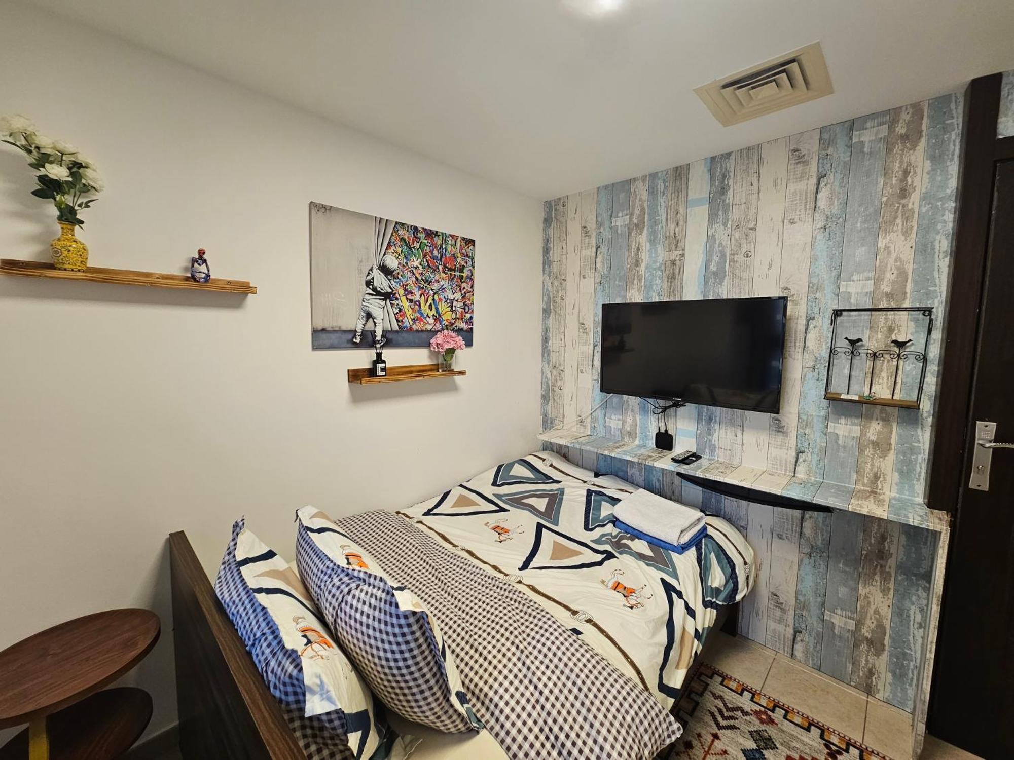 Homestay Super Host At Highest Residential Tower In The World, Private In A Shared Dubai