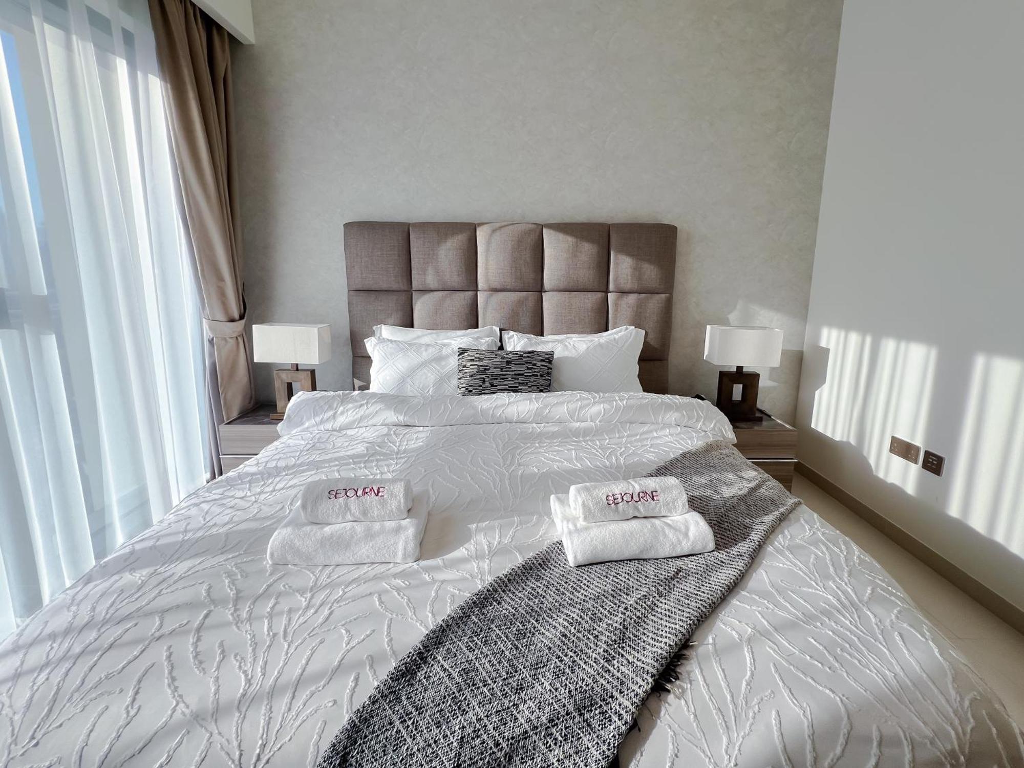 2br Stunning Full Burj Khalifa View *