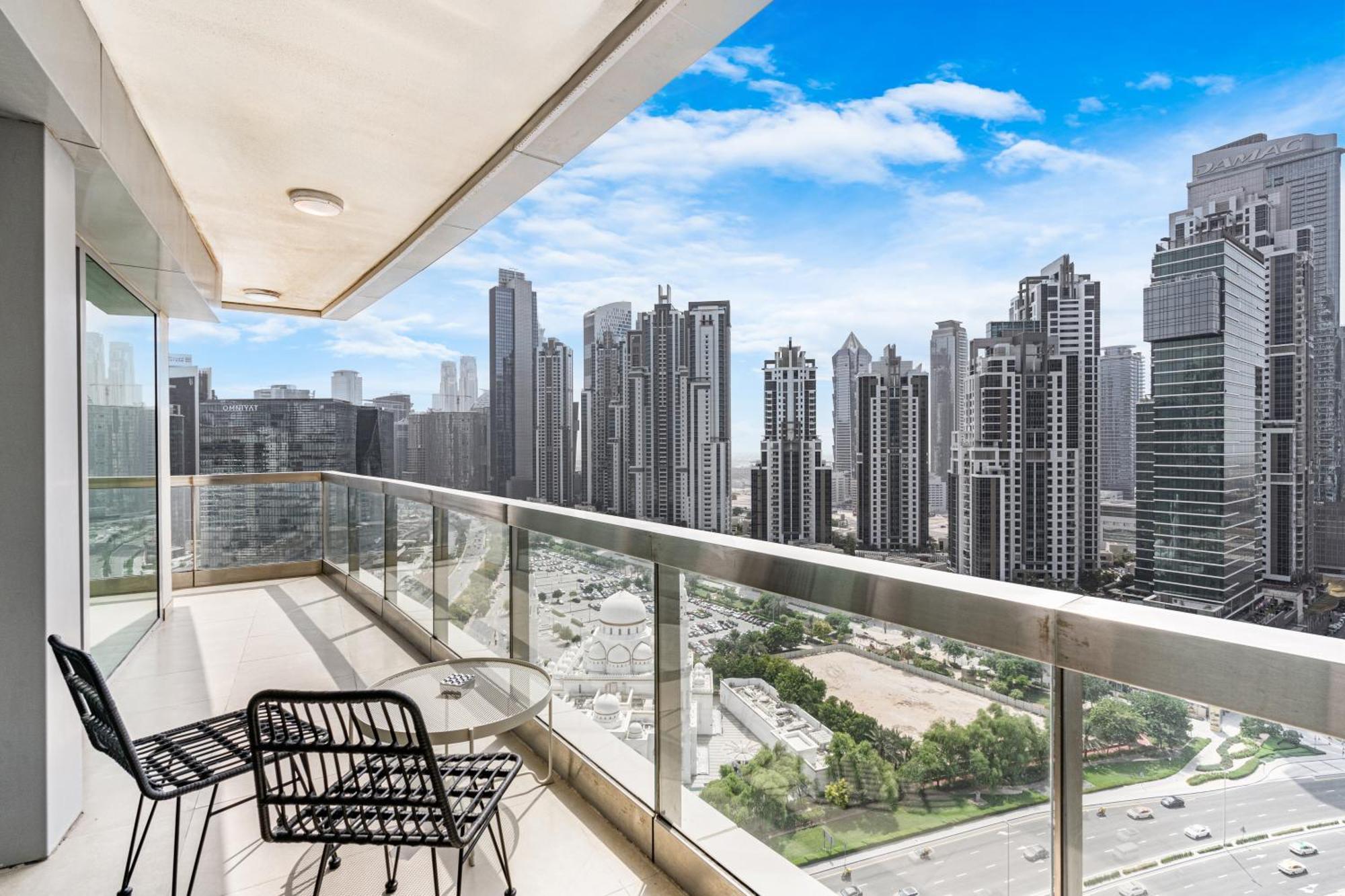 Ultra Modern Boulevard With Stunning View *