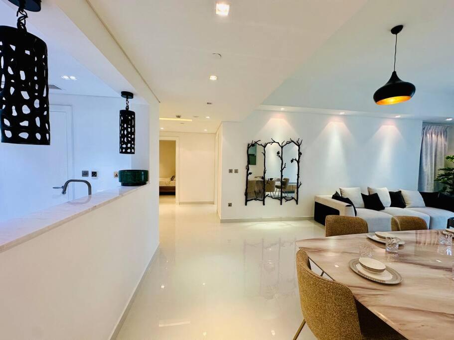 Manzil - 2br With Waterfront Views In Palm * Dubai