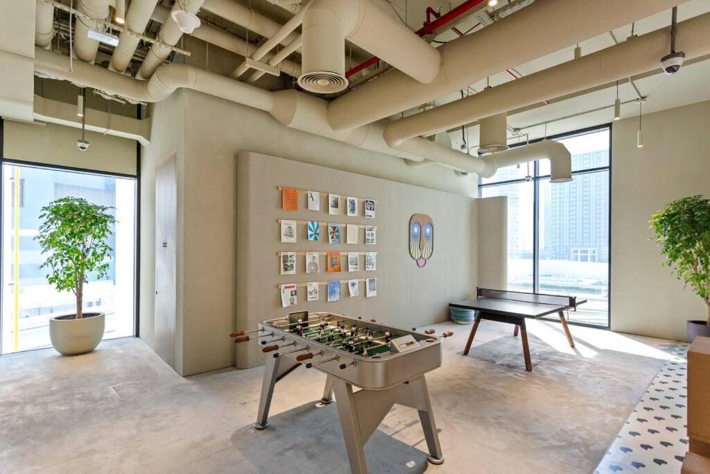 Stylish In Upside Living With Amenities Apartment *