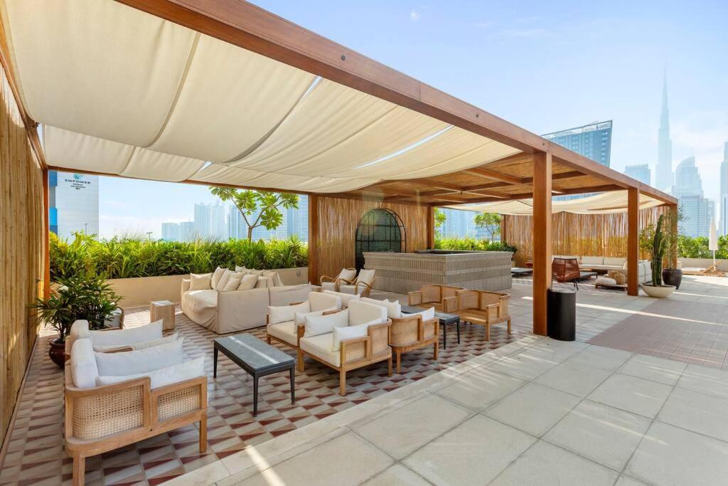 Stylish In Upside Living With Amenities * Dubai