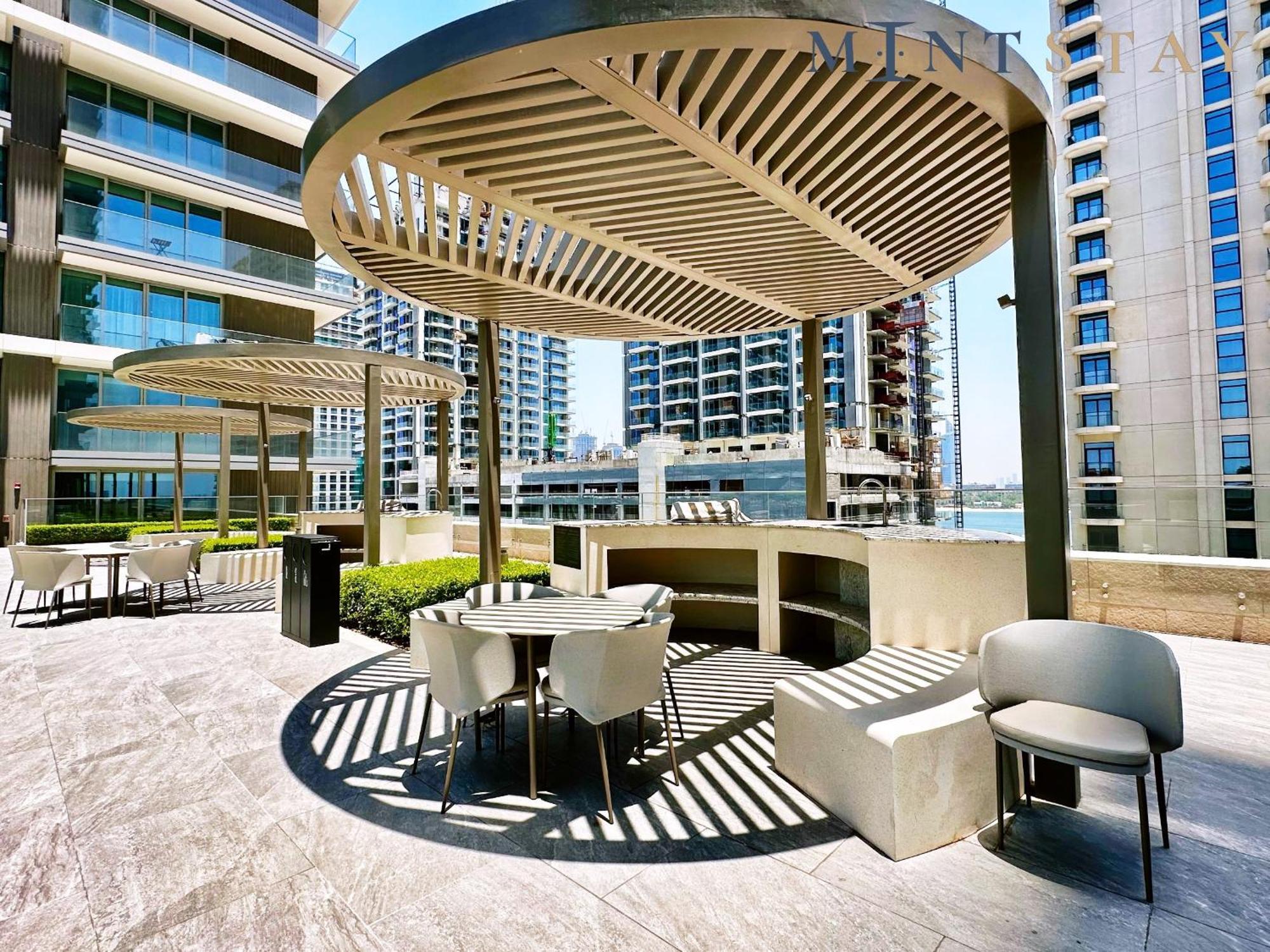 Isle 2, Emaar Beachfront - Mint Apartment Dubai