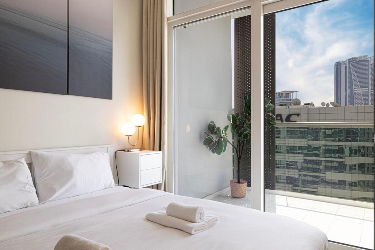 Apartment Luxe | 1br | Close To Burj Khalifa & Mall *
