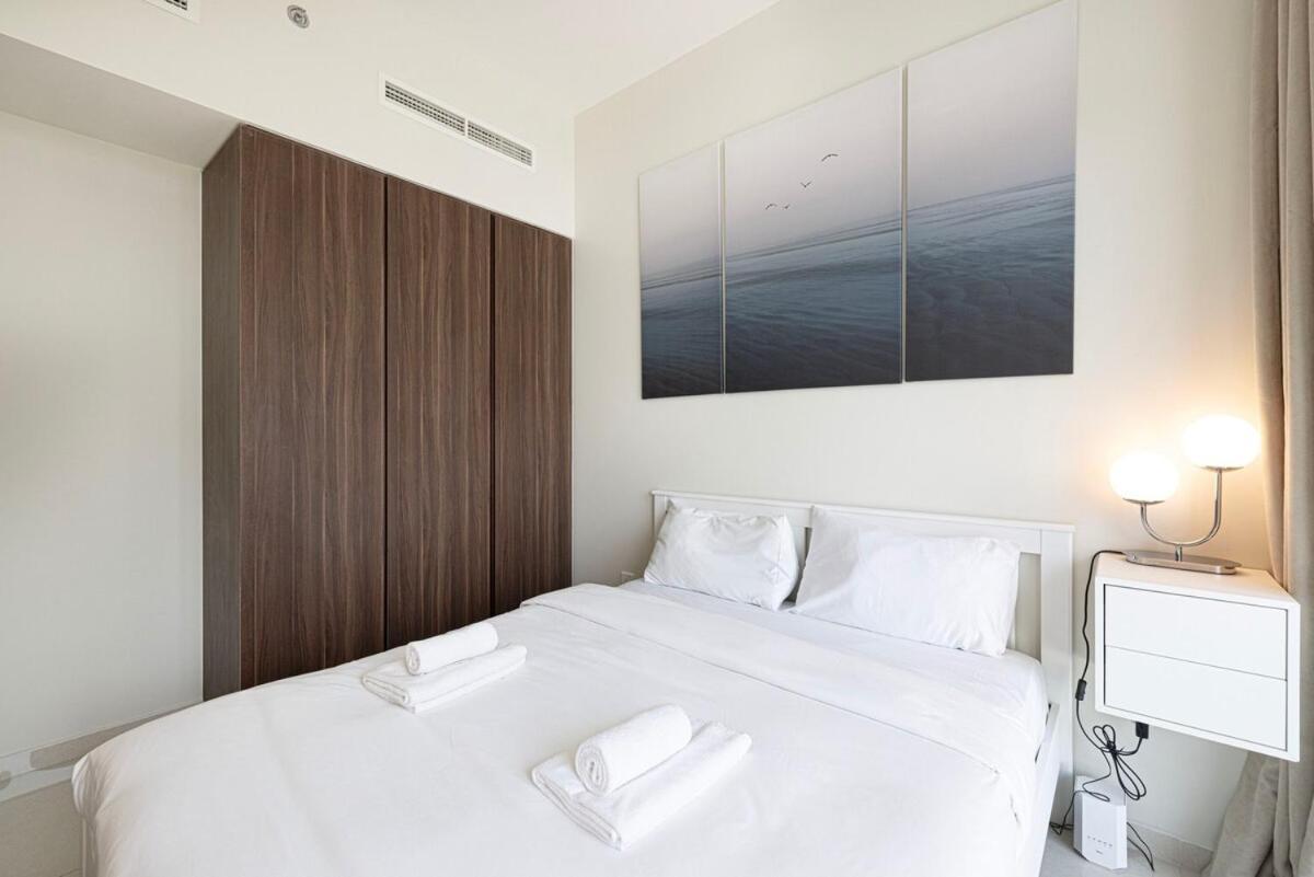 Apartment Luxe | 1br | Close To Burj Khalifa & Mall Dubai