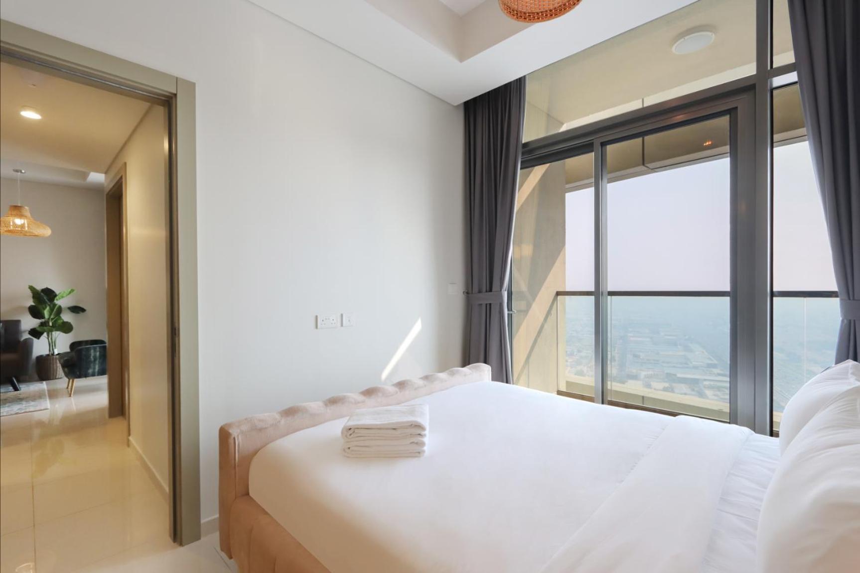 Livbnb - 2b With Maid's Overlooking Sheikh Zayed Road Apartment