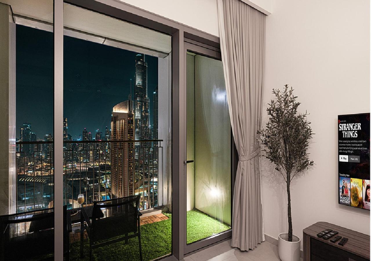 Downtown Burj Khalifa View 2br Apartment *