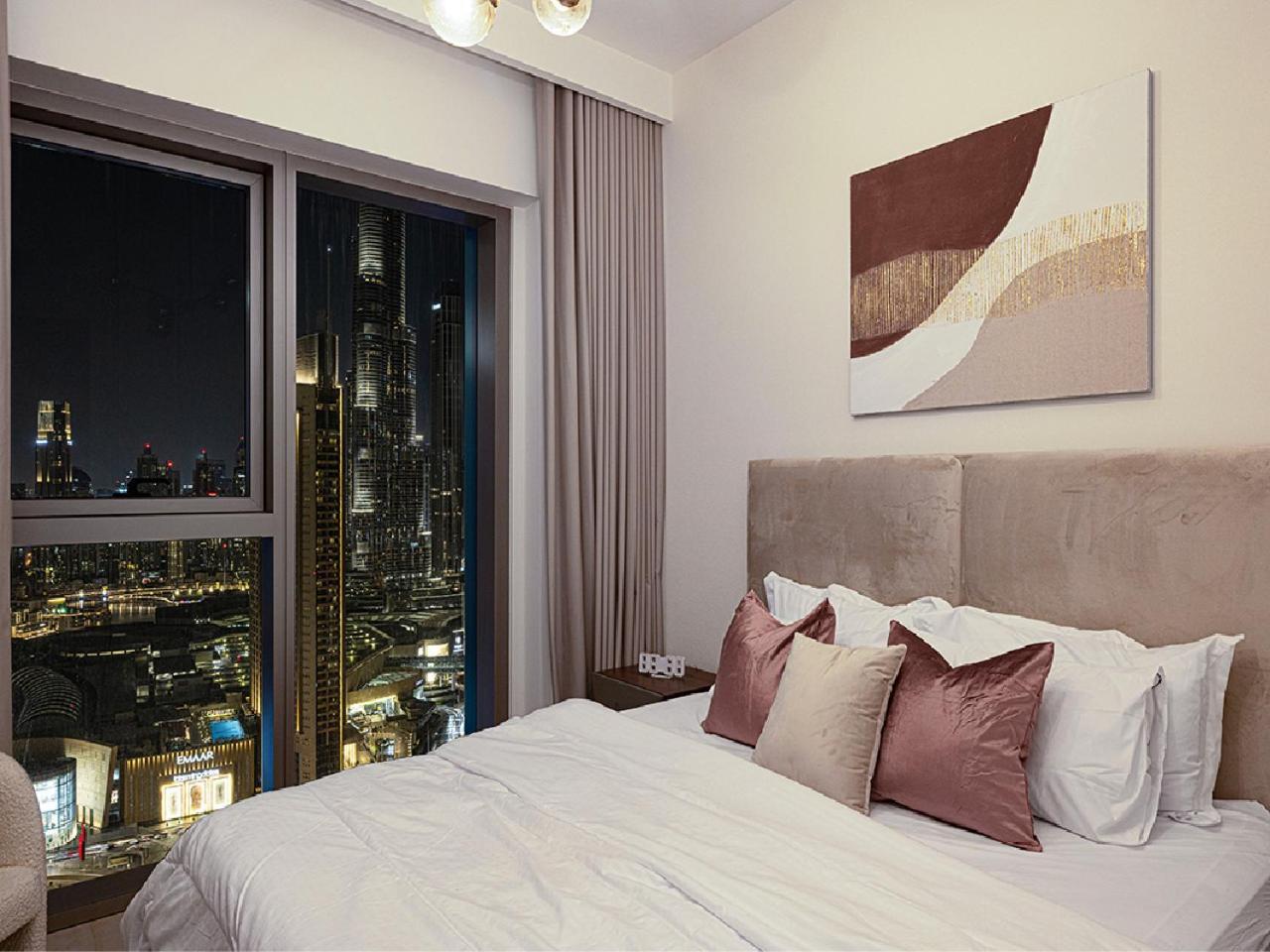 Downtown Burj Khalifa View 2br Apartment *