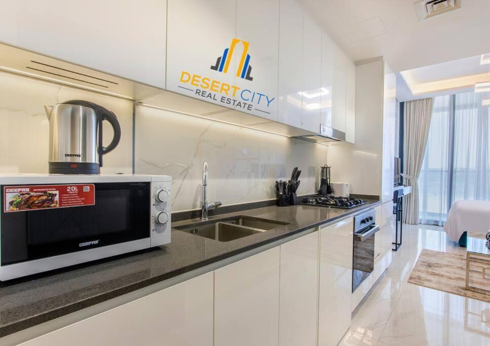 Apartment Fully Furnished In City, Hosted By Desert Dubai