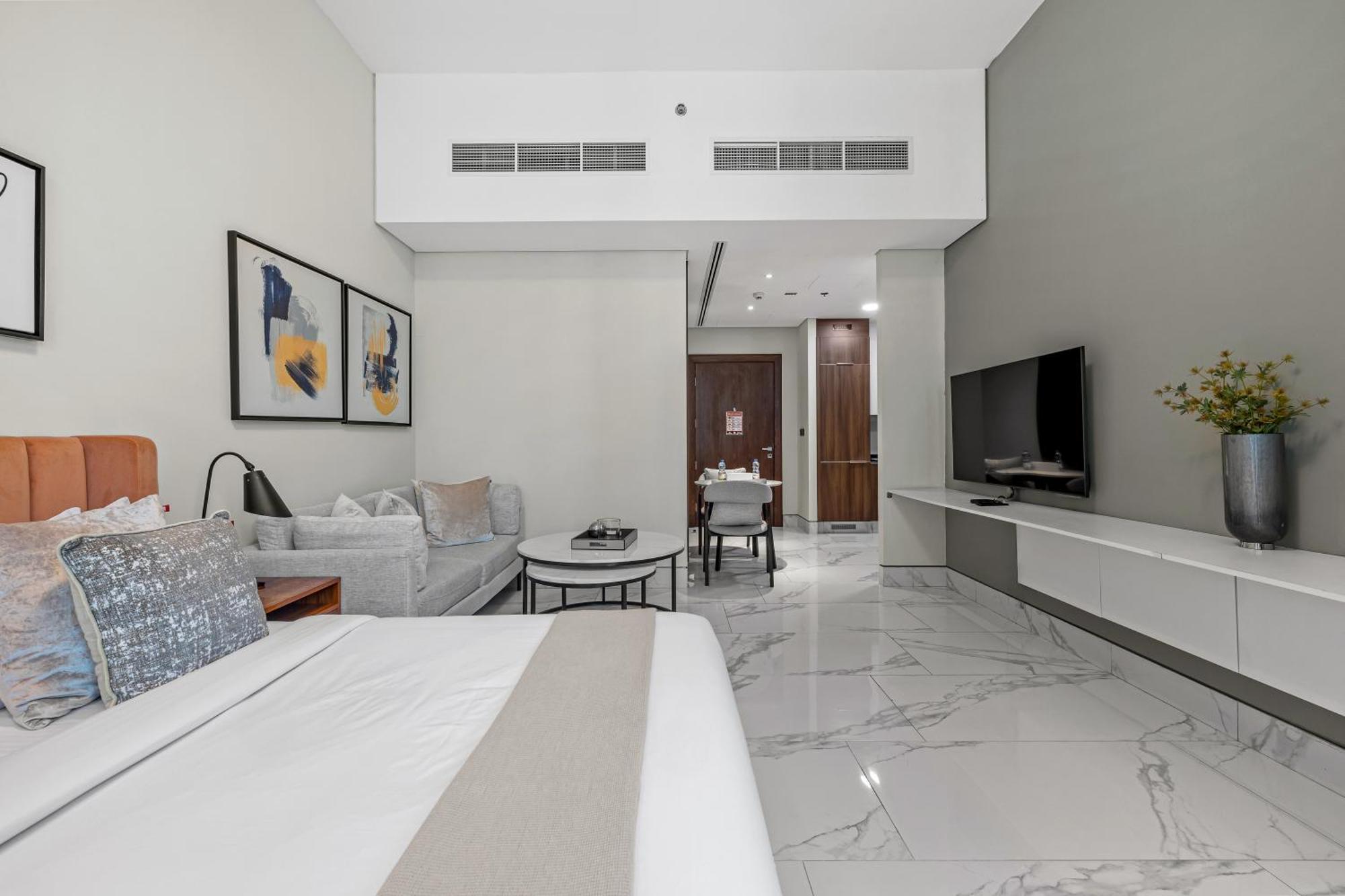 Apartment Unlock J One Downtown *