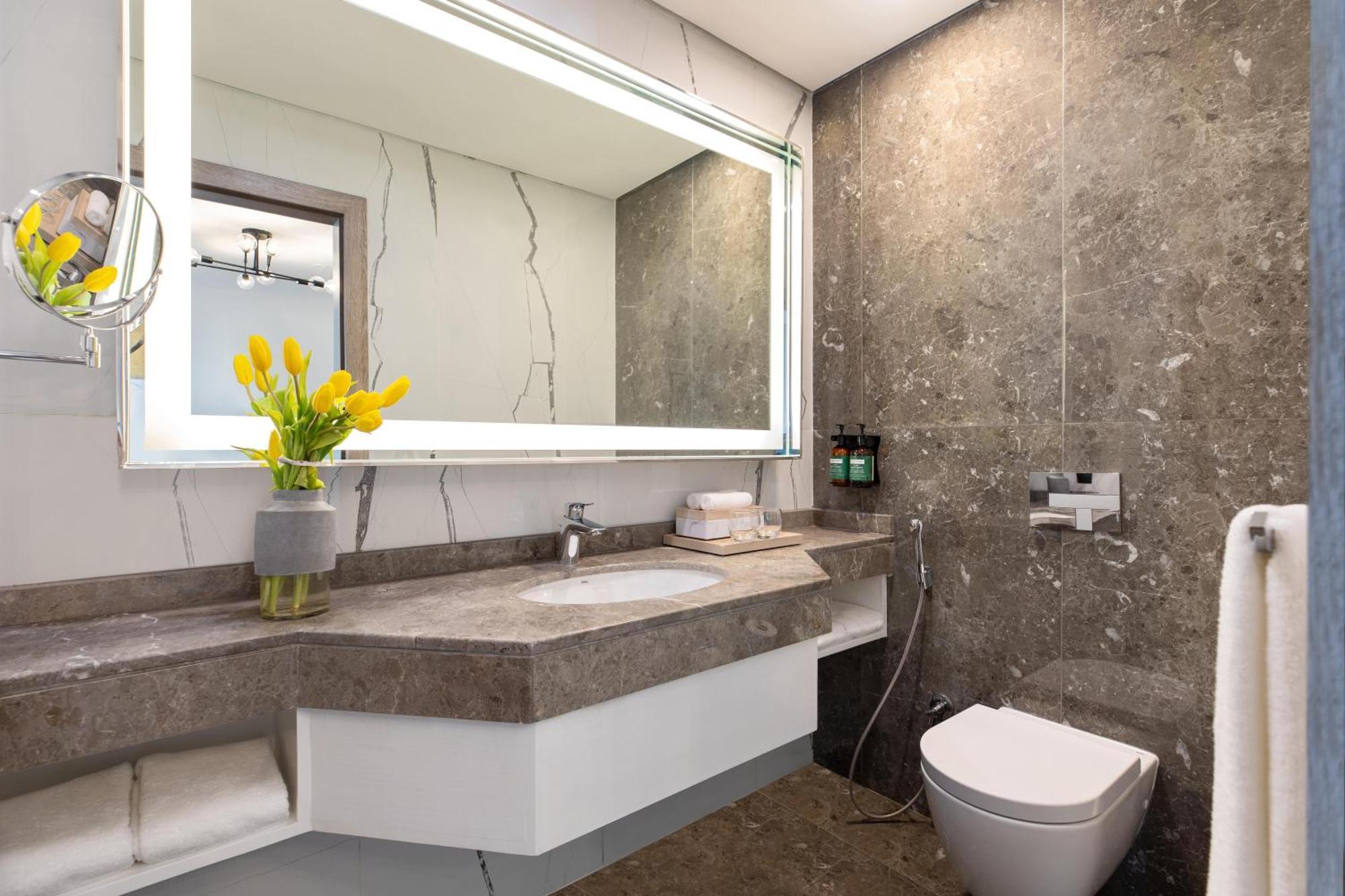 Voco The Palm By Ihg Hotel 4*
