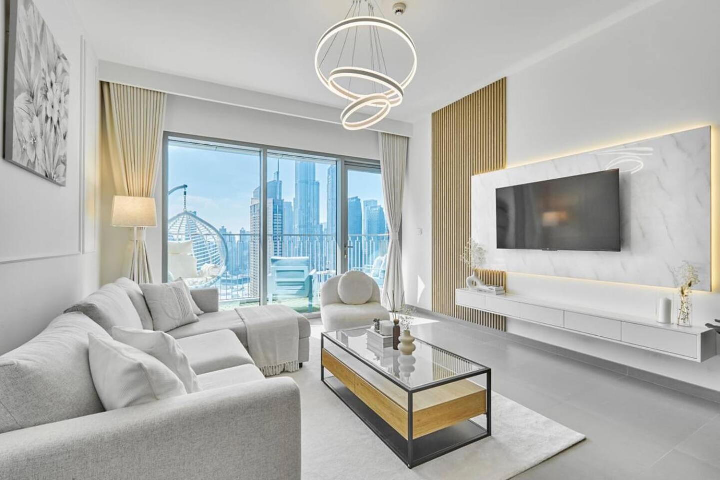 Apartment Luxe | 2br | Burj Khalifa View | Mall Access