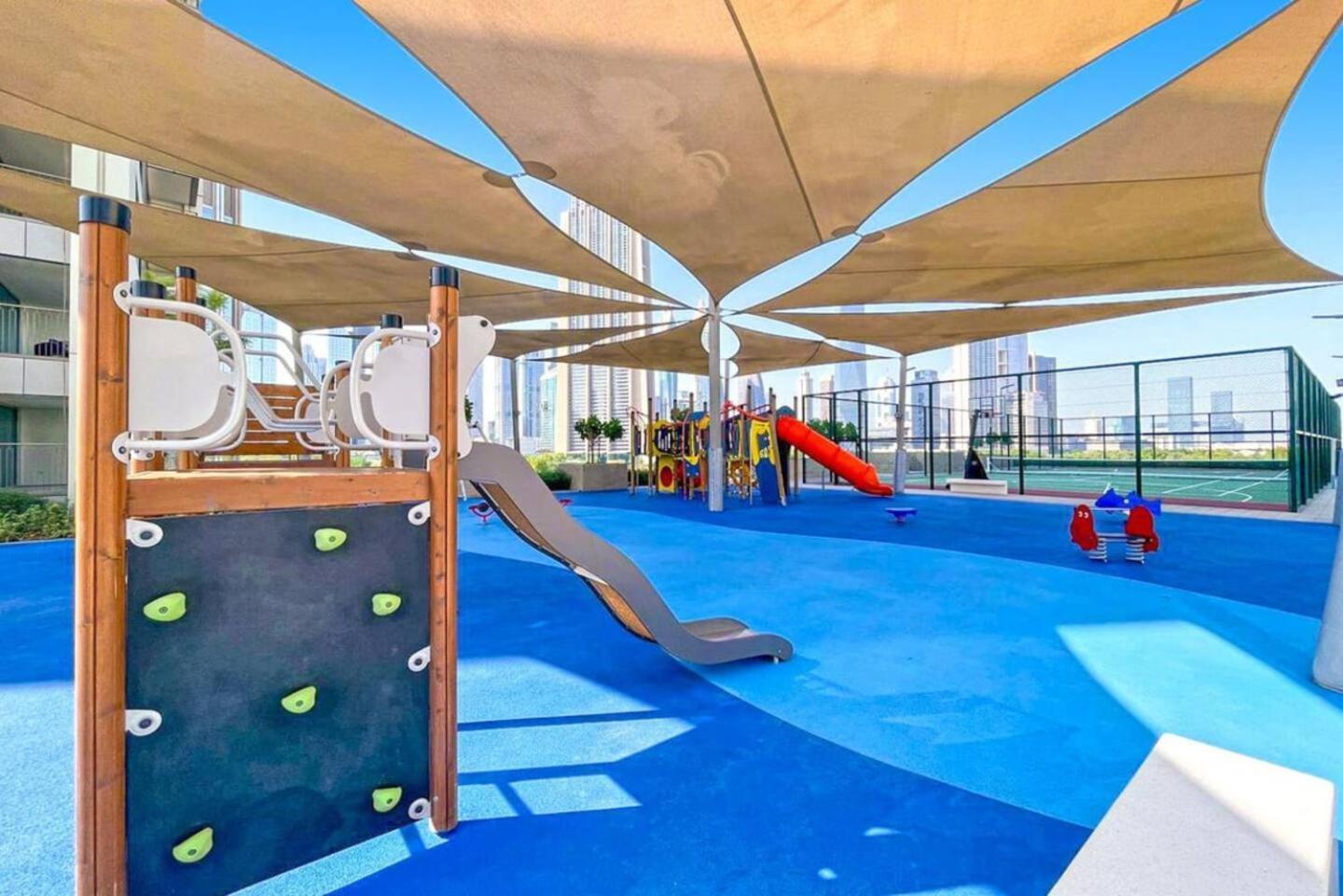 Luxe | 2br | Burj Khalifa View | Mall Access Apartment