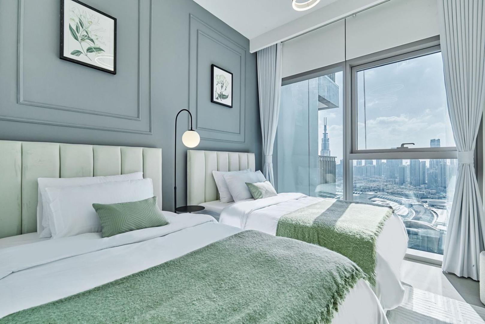 Luxe | 2br | Burj Khalifa View | Mall Access Dubai
