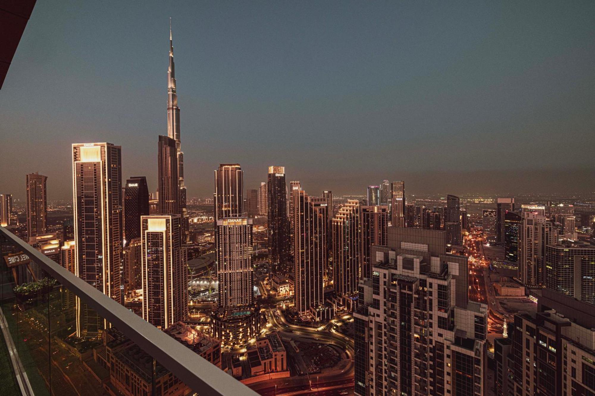 Apartment Paramount Midtown, Infinity Pool, Burj Skyline Views Dubai