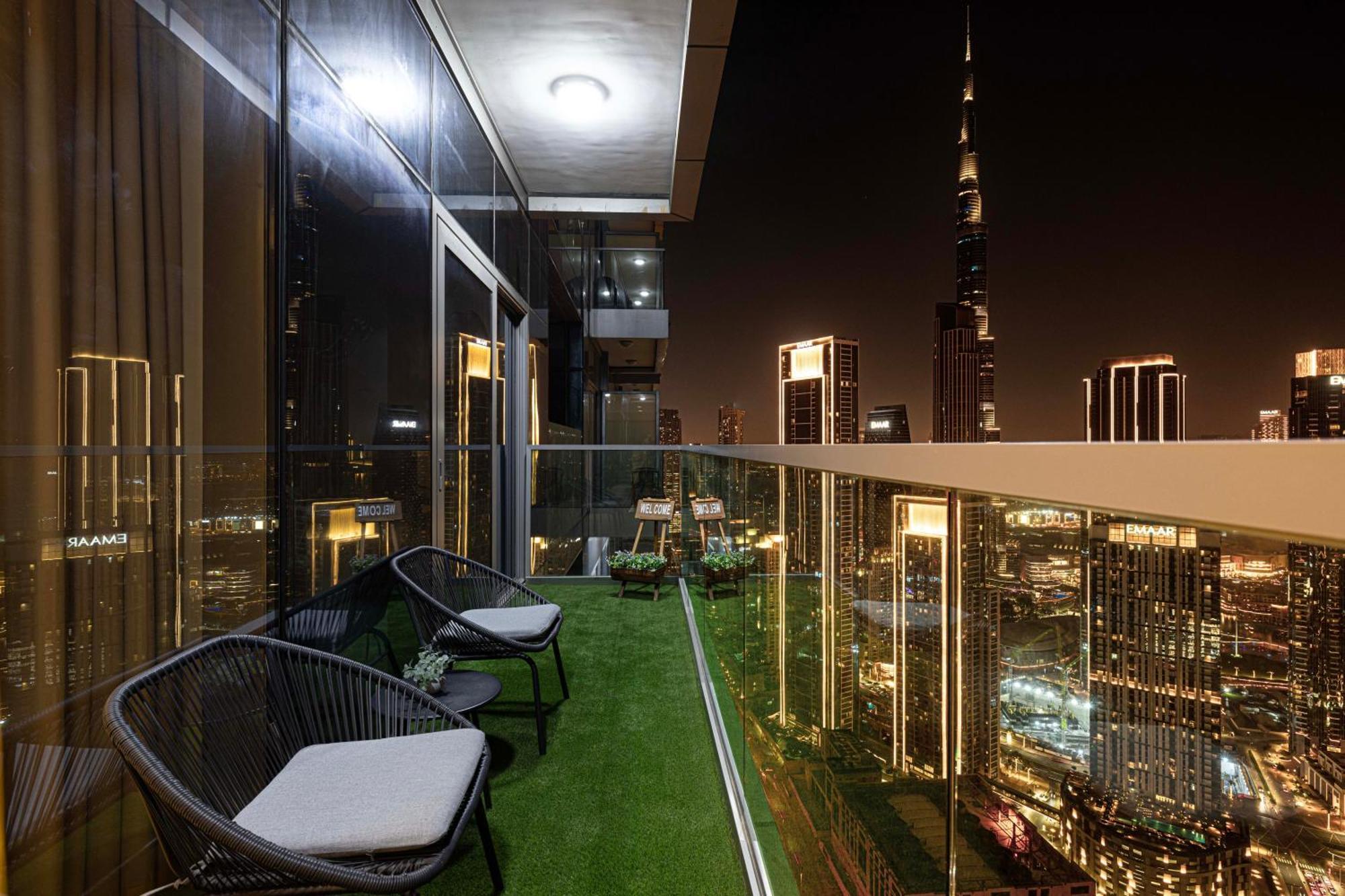 Paramount Midtown, Infinity Pool, Burj Skyline Views Apartment