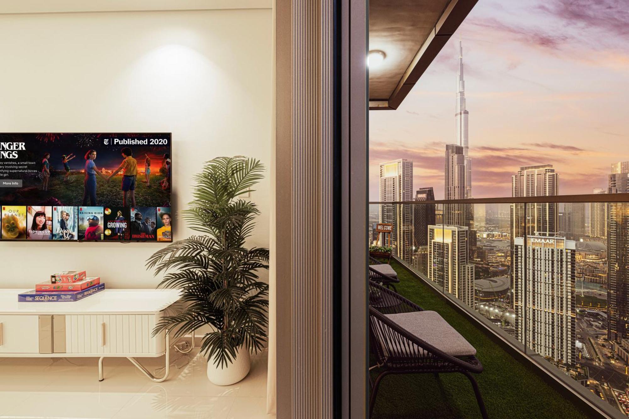 Apartment Paramount Midtown, Infinity Pool, Burj Skyline Views Dubai