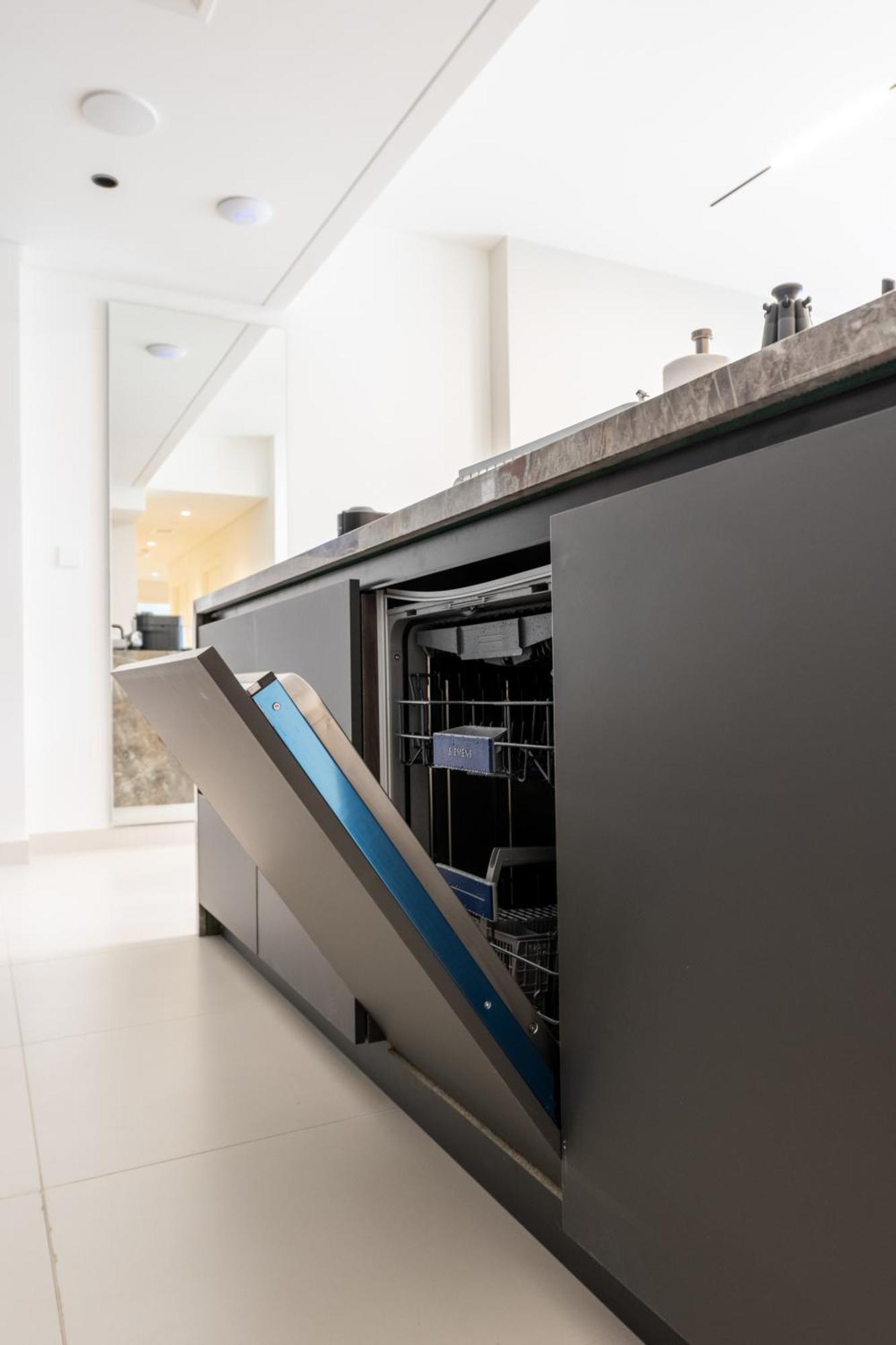 Stylish 3br Maid's In Burj Crown With Burj Khalifa View Apartment Dubai