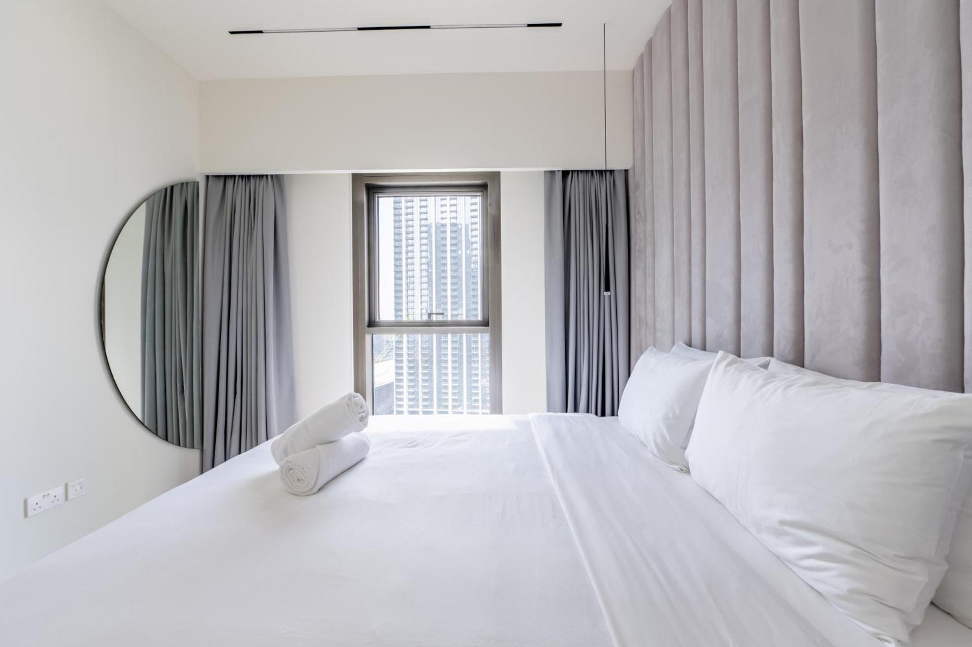 Stylish 3br Maid's In Burj Crown With Burj Khalifa View Apartment *