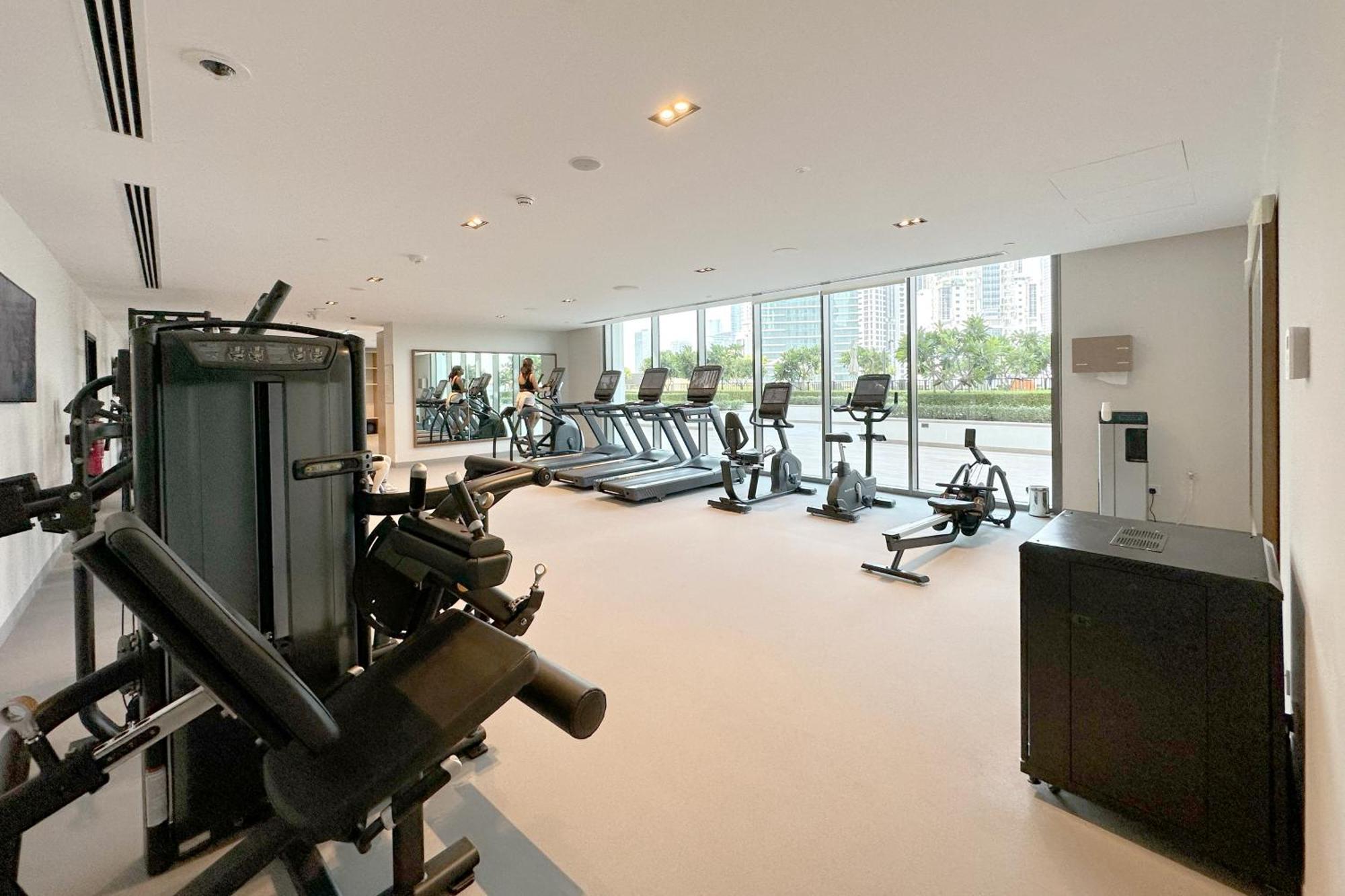 Stylish 3br Maid's In Burj Crown With Burj Khalifa View *