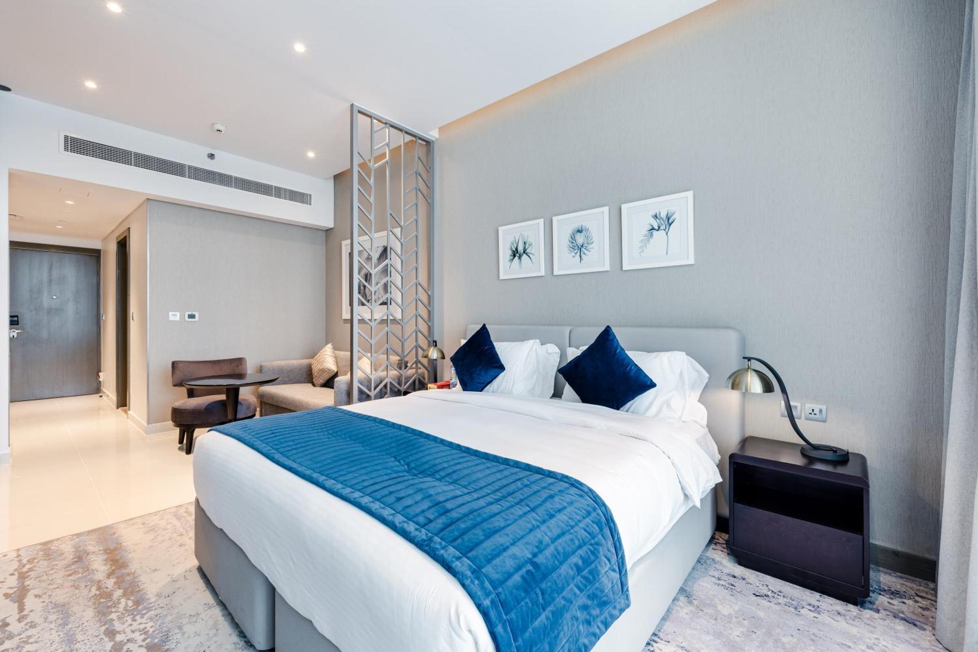 A Living-modern With Balcony & Canal View At Prive 2507b ,business Bay Dubai
