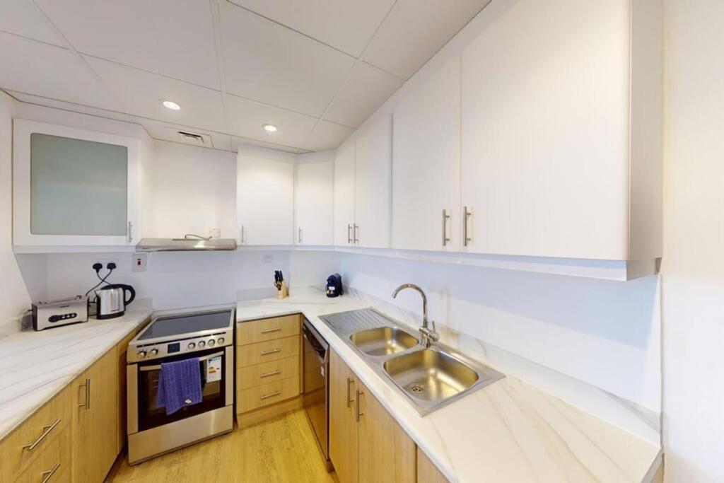 Apartment Jbr, Shams 2, Sleeps 6 Luxury Dubai