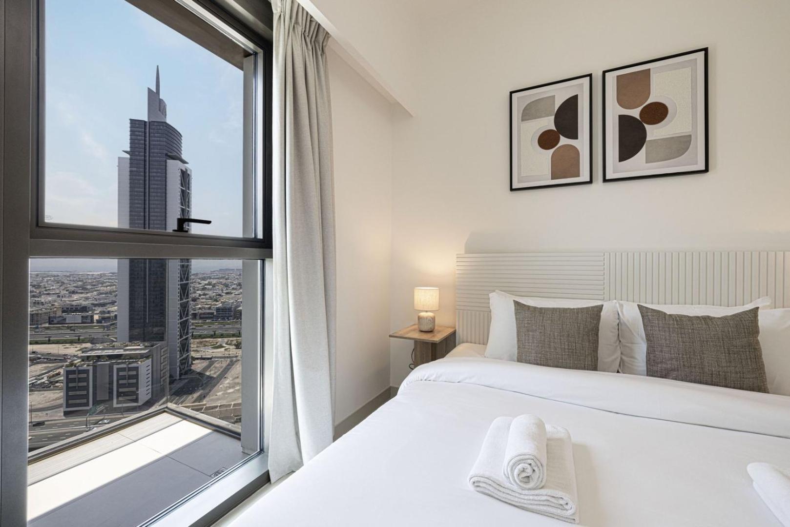 Apartment Luxe | 2br | Sea & View | 5 Min To Mall *