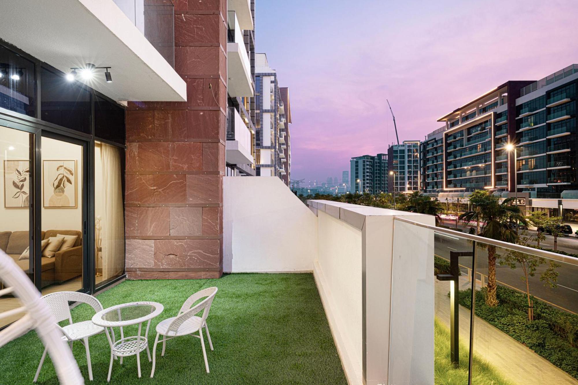 Elegant 1br L Breathtaking Boulevard Views Dubai