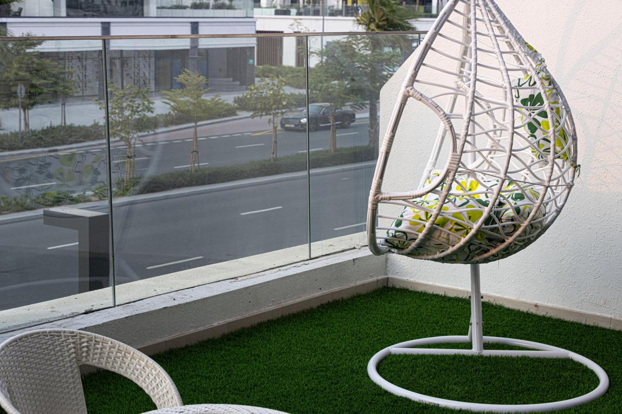 Elegant 1br L Breathtaking Boulevard Views