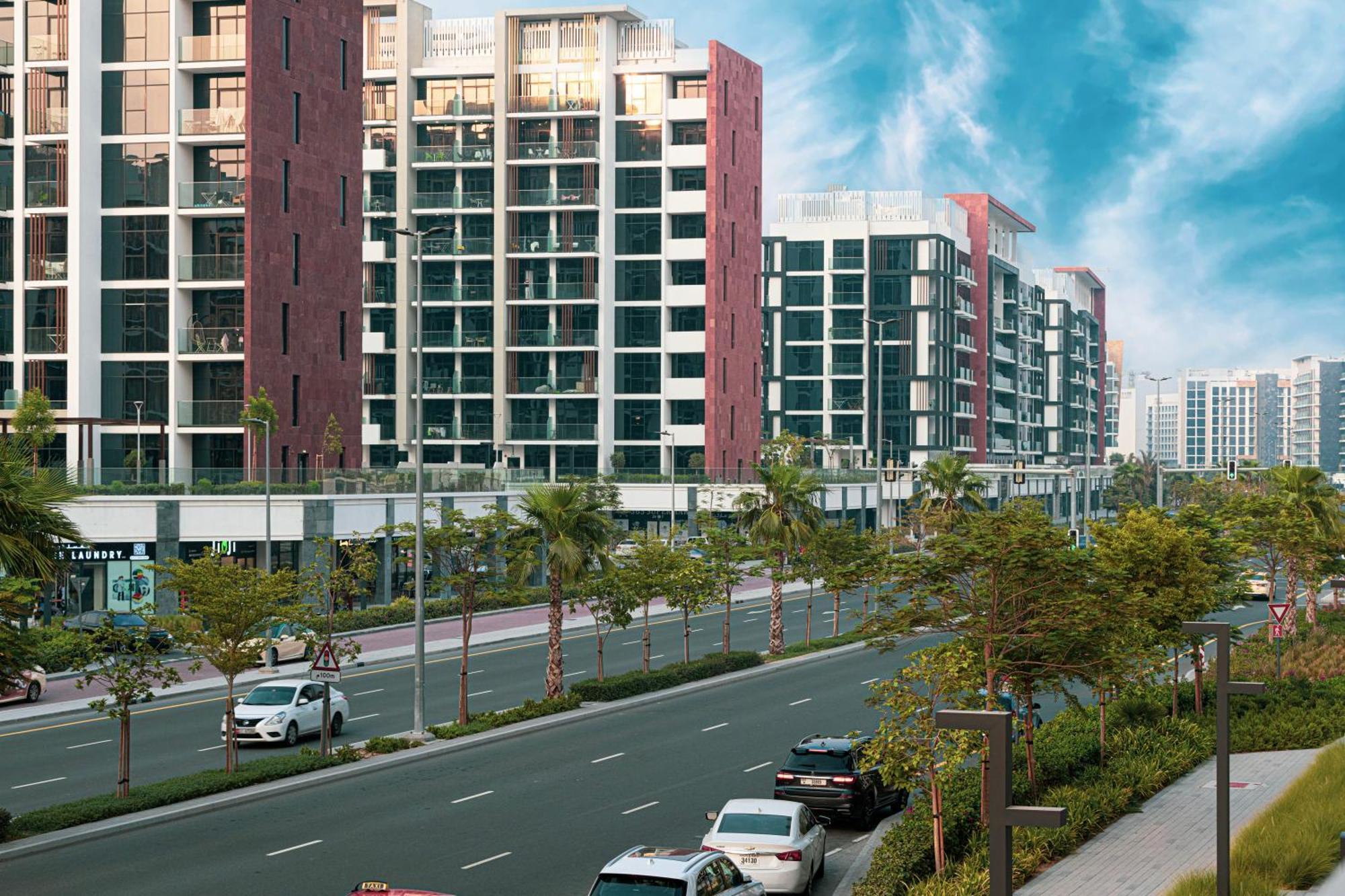 Elegant 1br L Breathtaking Boulevard Views Apartment