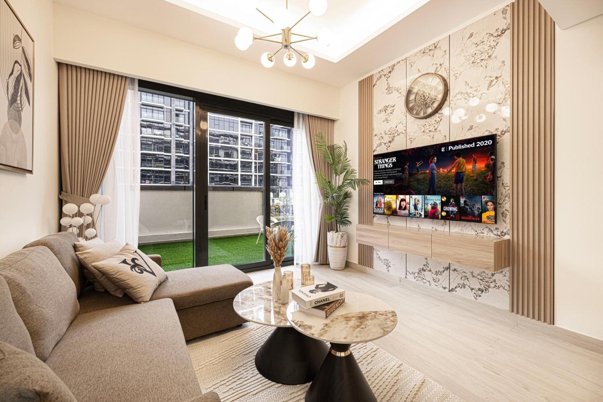 Elegant 1br L Breathtaking Boulevard Views Apartment Dubai