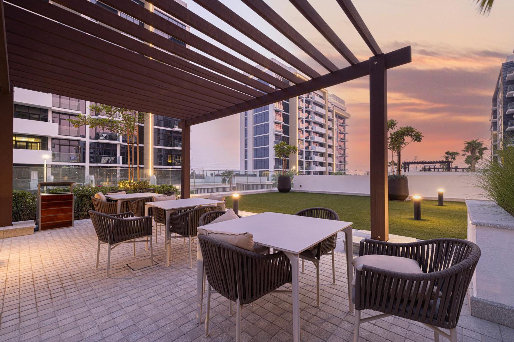 Elegant 1br L Breathtaking Boulevard Views Apartment *