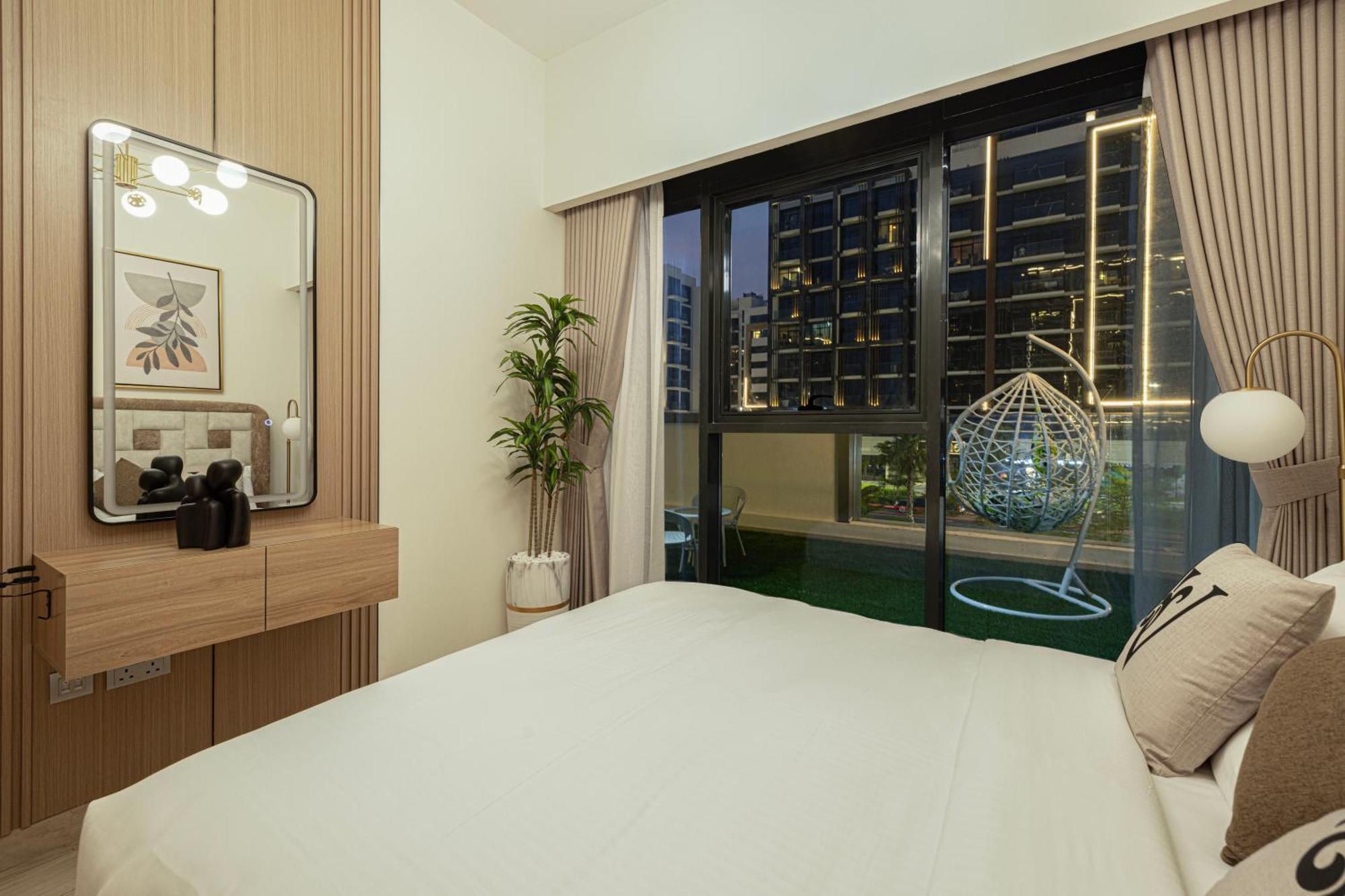 Elegant 1br L Breathtaking Boulevard Views Apartment