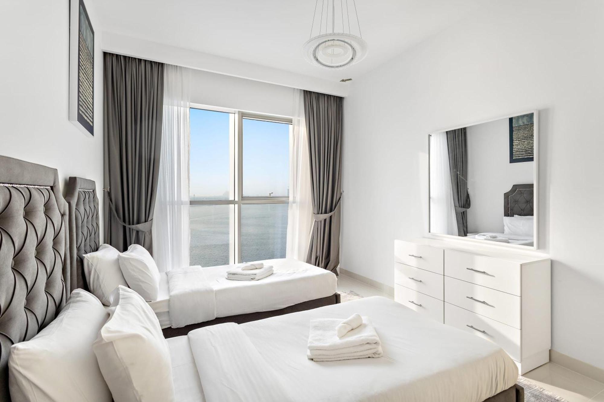 Apartment Silkhaus Stunning Sea View Balcony In Emaar Beachfront