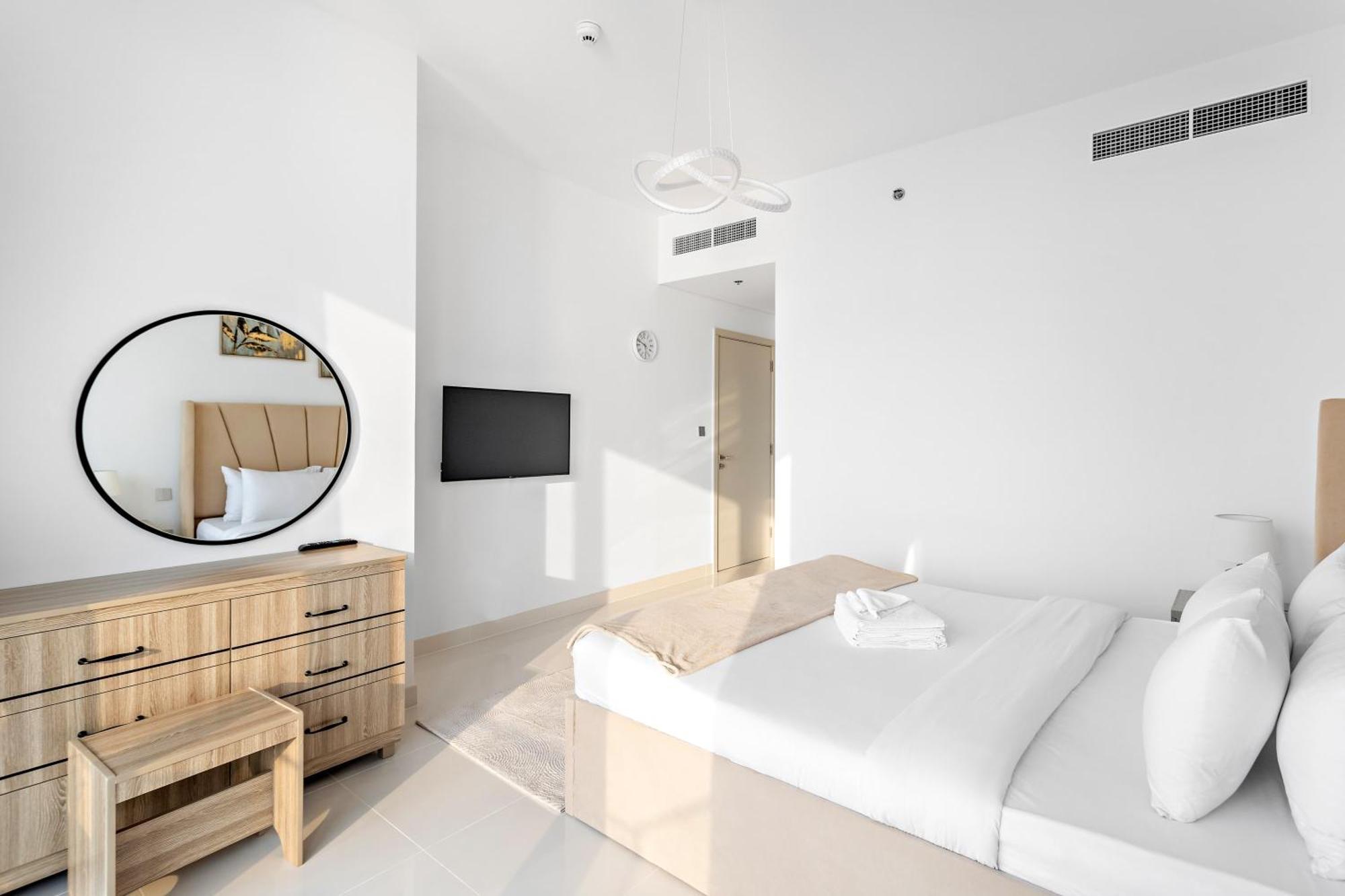Silkhaus Stunning Sea View Balcony In Emaar Beachfront Apartment Dubai