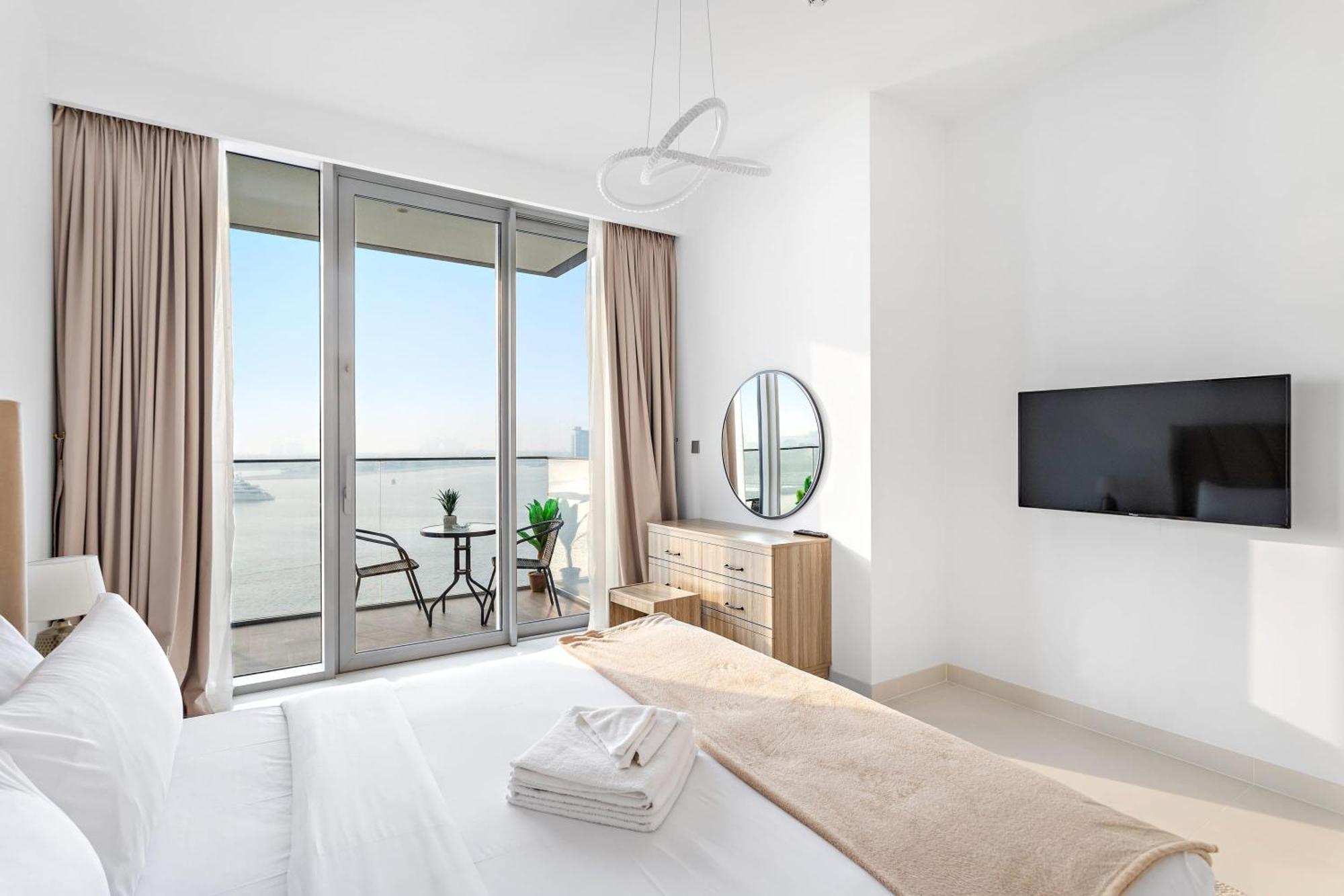 Silkhaus Stunning Sea View Balcony In Emaar Beachfront Dubai