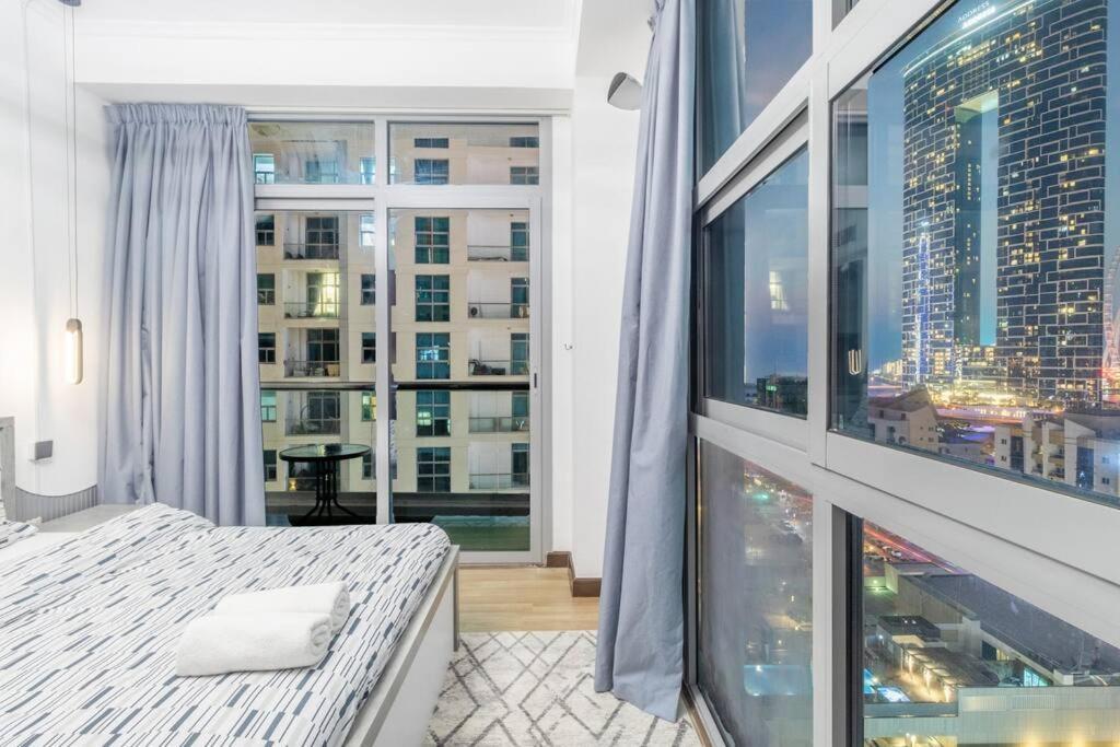 Apartment High Floor Spacious 3br Chic W Amazing Marina View Dubai