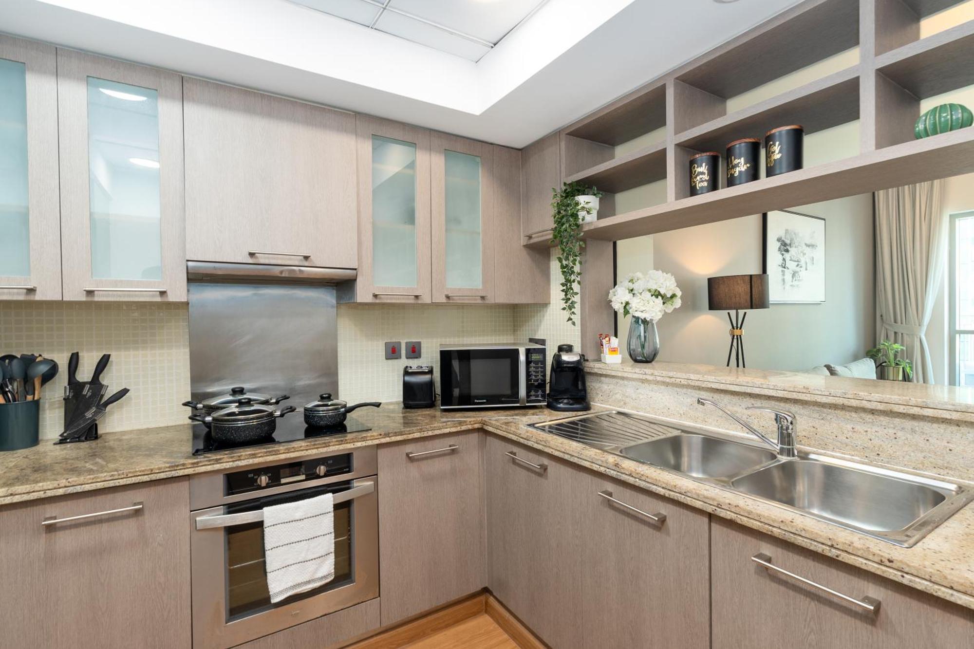 White Sage - Fountain View Stylish With Spacious Terrace *