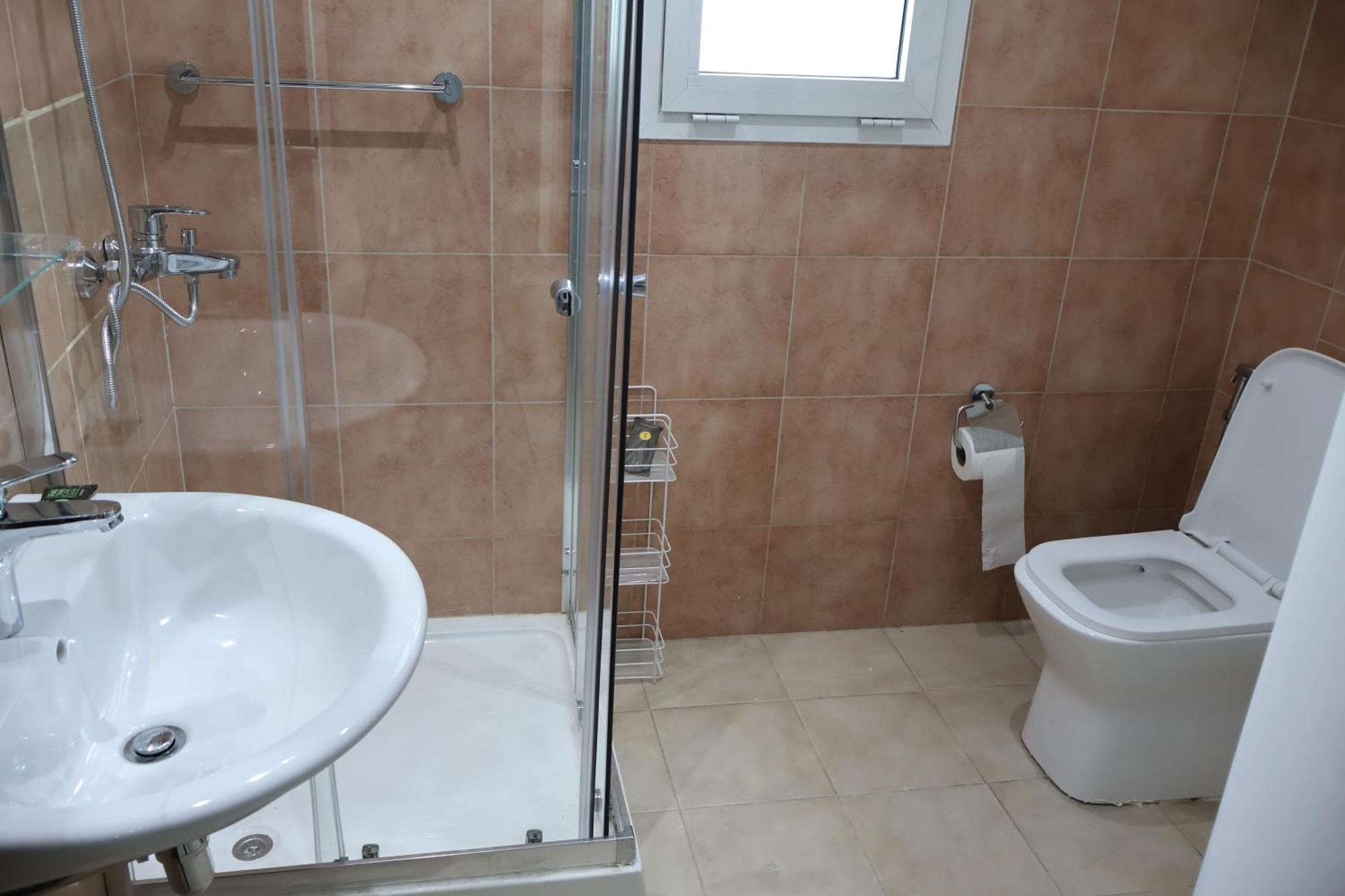 Fully Furnished Garden 2 Bedroom