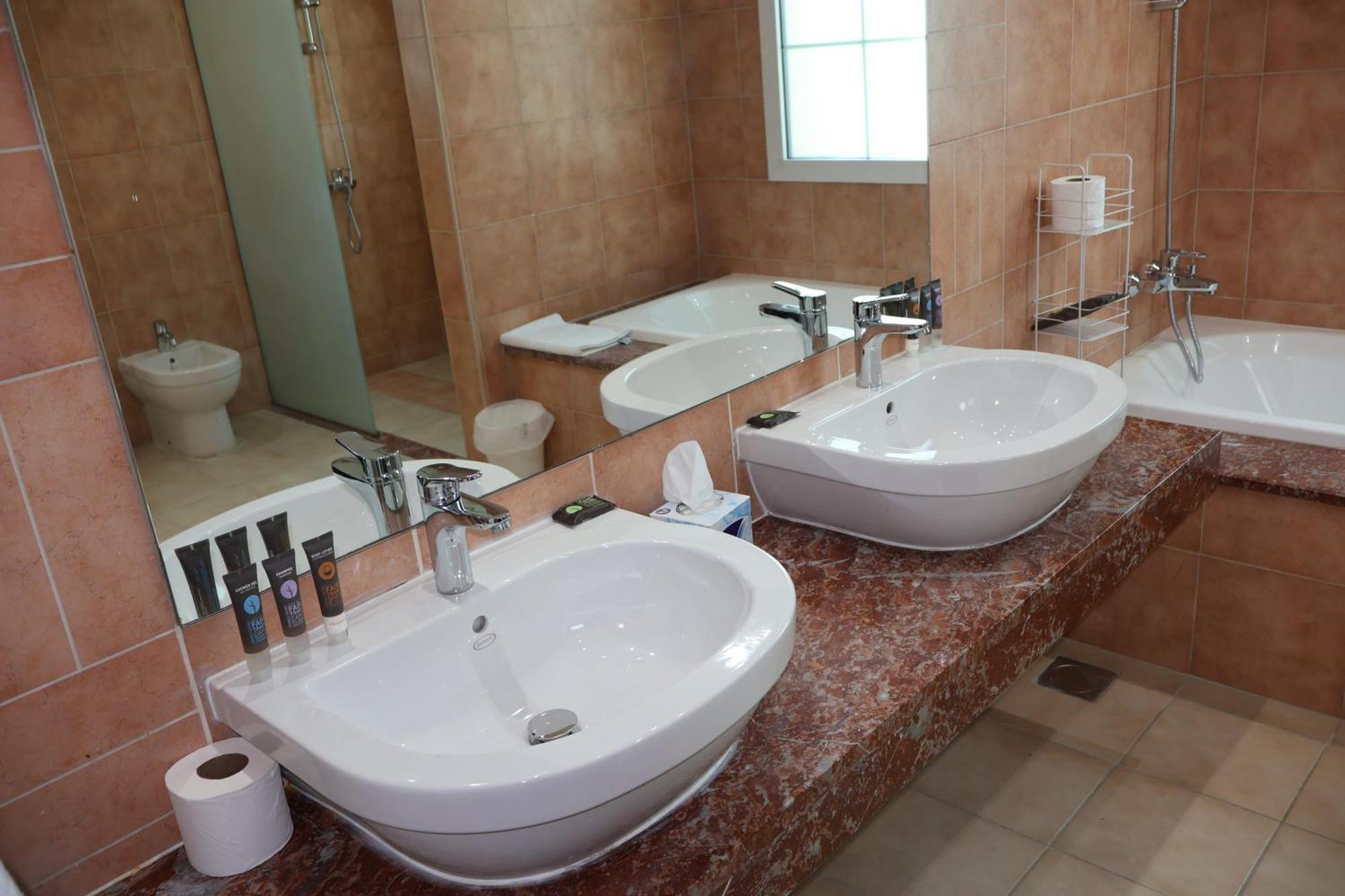 Fully Furnished Garden 2 Bedroom Holiday home Dubai